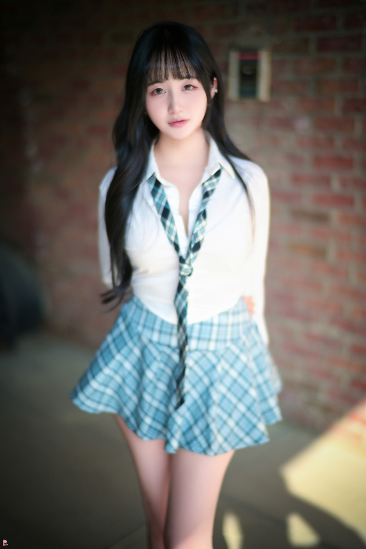 Han Jina 한지나, PINK Photobook ‘Sunshine’ Set.01の写真 27