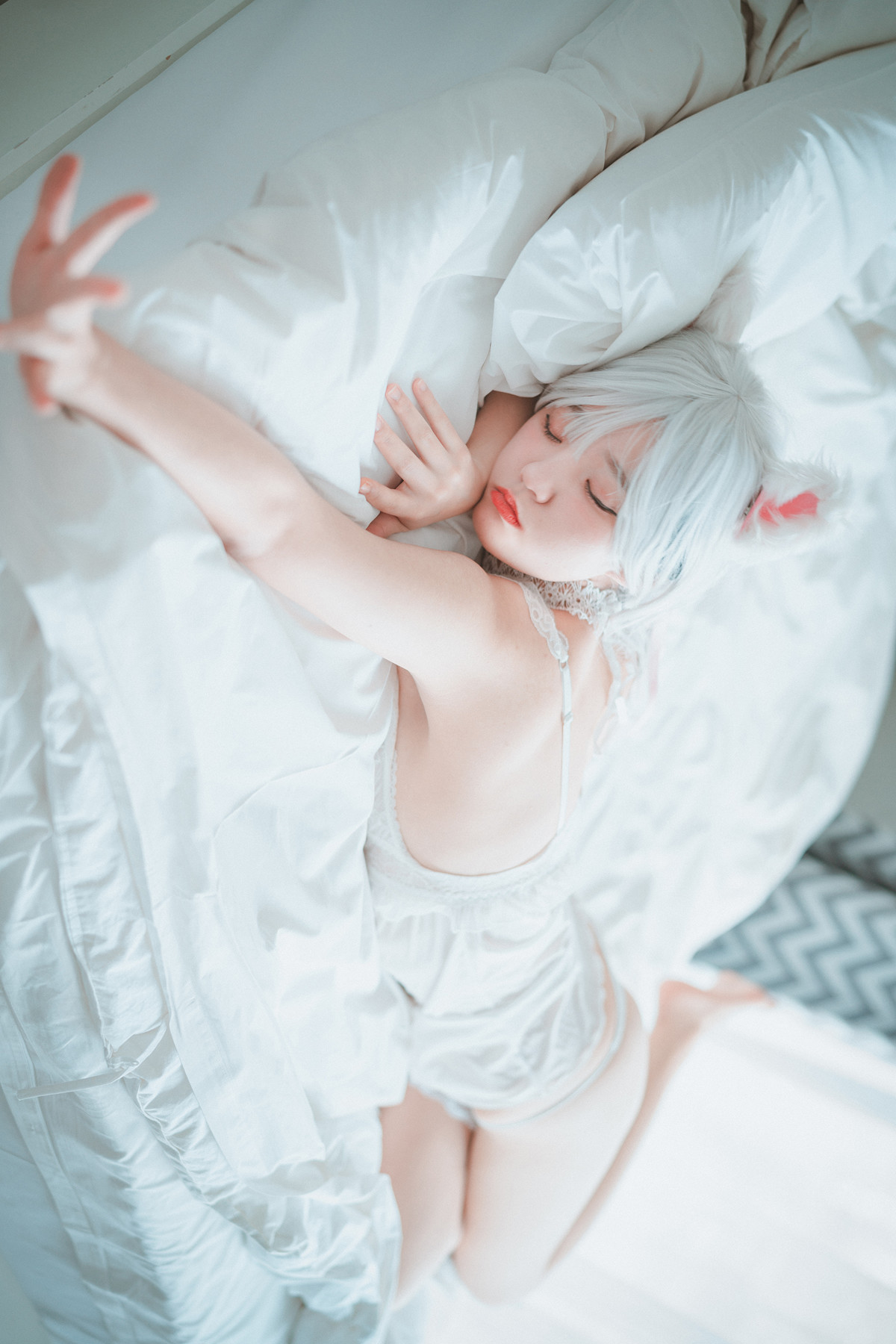 Jeong Jenny 정제니, DJAWA ‘Schwarz und Wei Katzenmädchen’ Set.02の写真 13