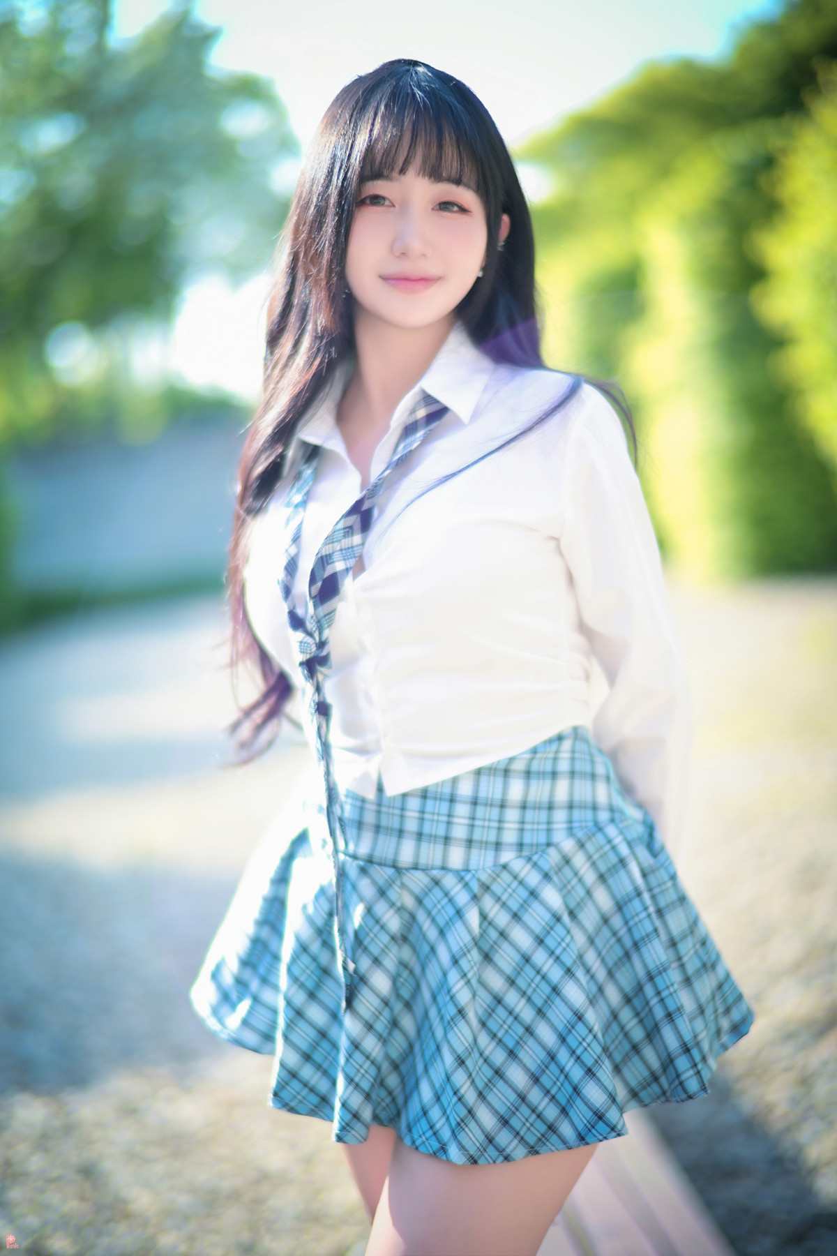 Han Jina 한지나, PINK Photobook ‘Sunshine’ Set.02の写真 3