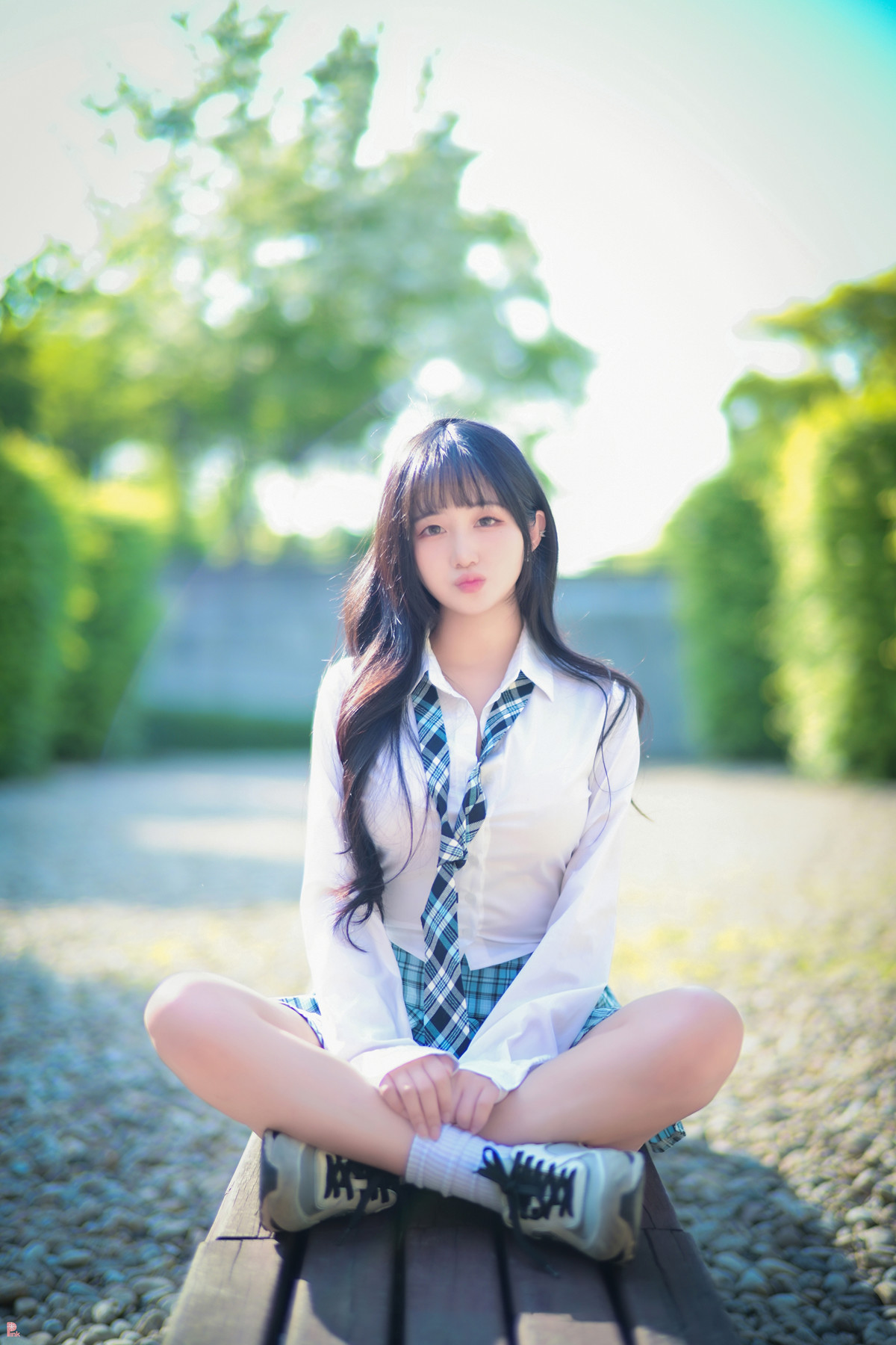 Han Jina 한지나, PINK Photobook ‘Sunshine’ Set.02の写真 4