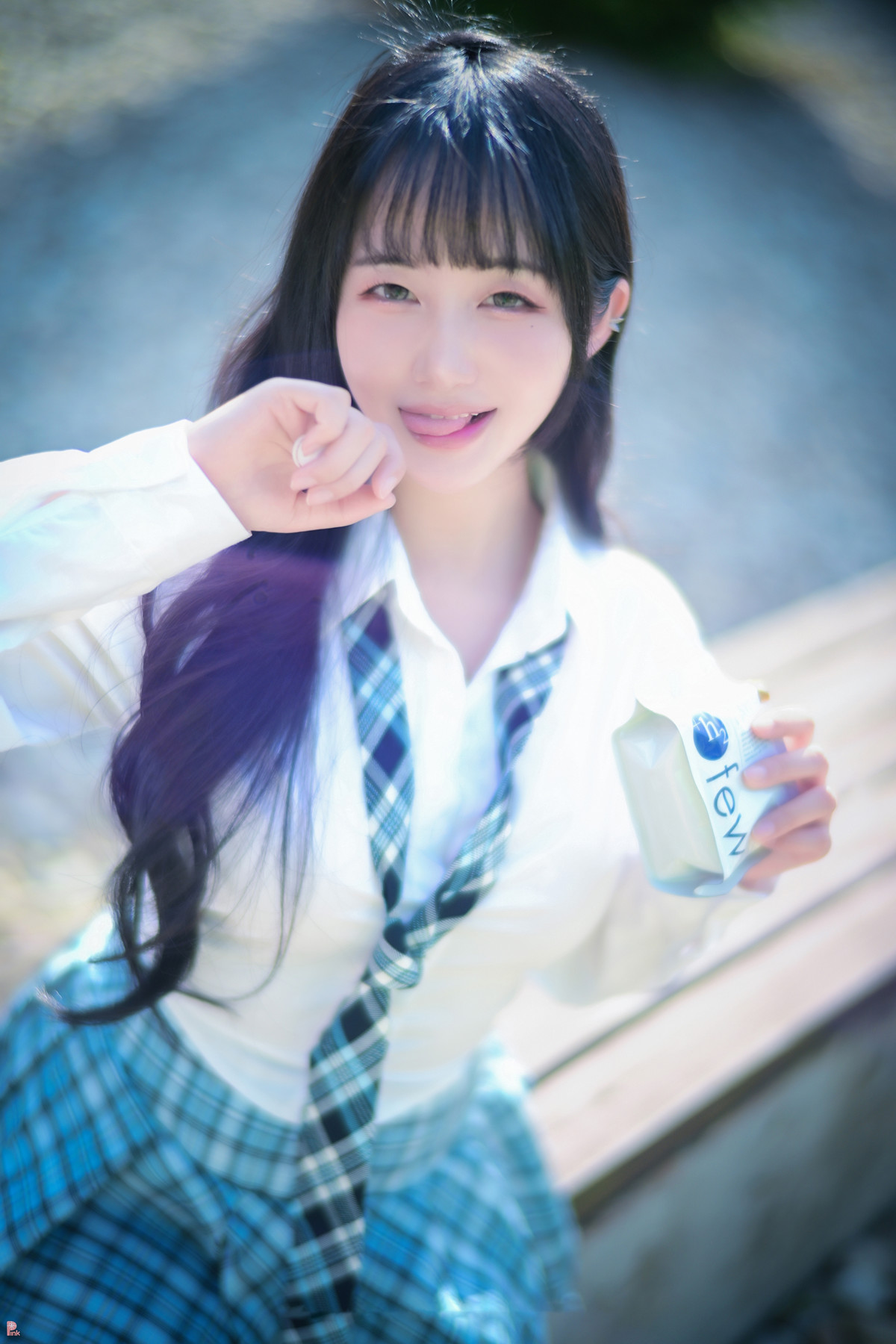 Han Jina 한지나, PINK Photobook ‘Sunshine’ Set.02の写真 21