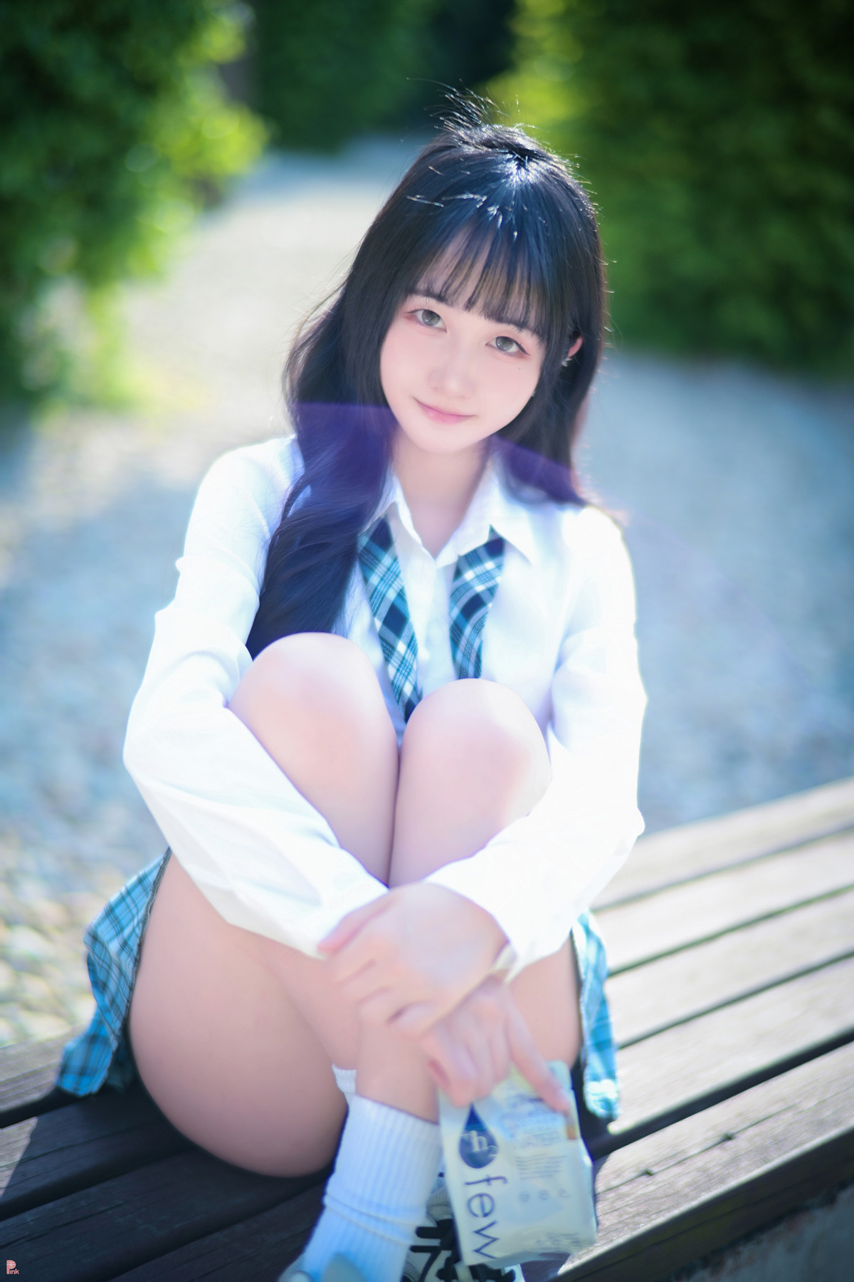 Han Jina 한지나, PINK Photobook ‘Sunshine’ Set.02の写真 25