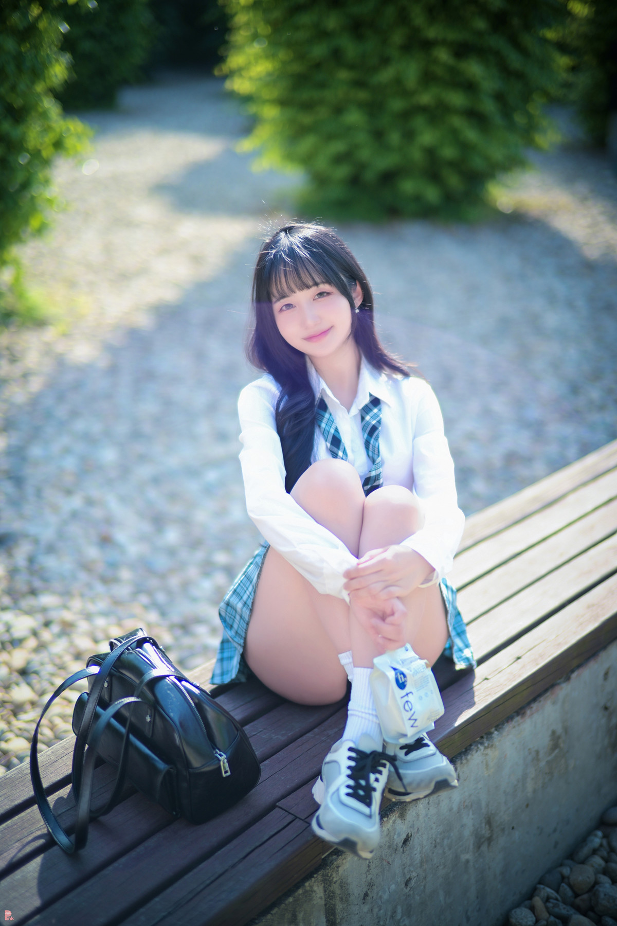 Han Jina 한지나, PINK Photobook ‘Sunshine’ Set.02の写真 28