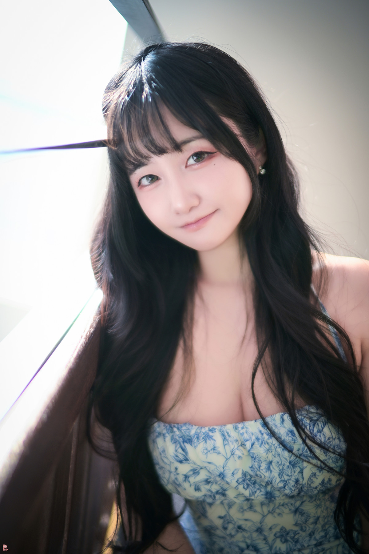 Han Jina 한지나, PINK Photobook ‘Sunshine’ Set.03の写真 2