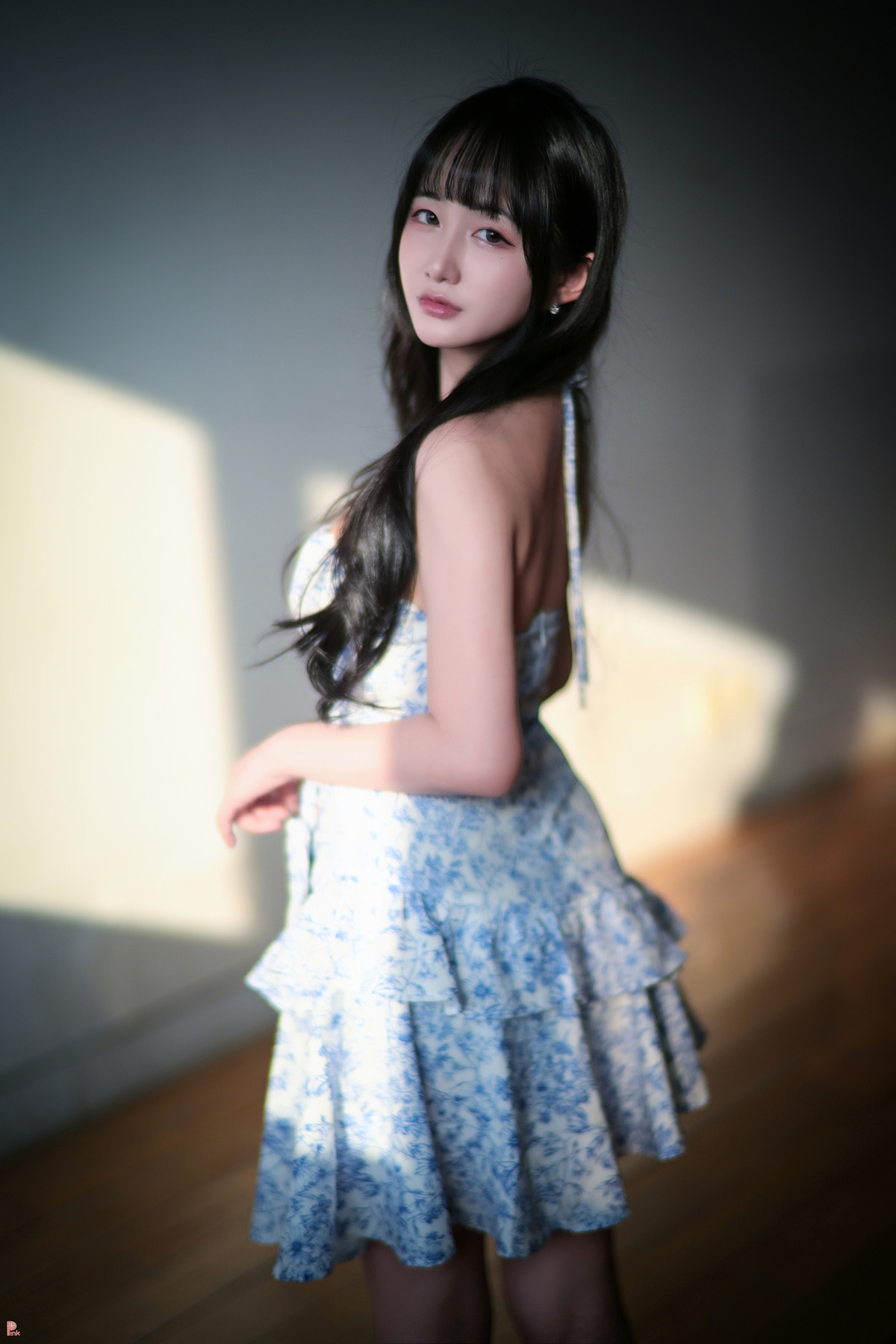 Han Jina 한지나, PINK Photobook ‘Sunshine’ Set.03の写真 28