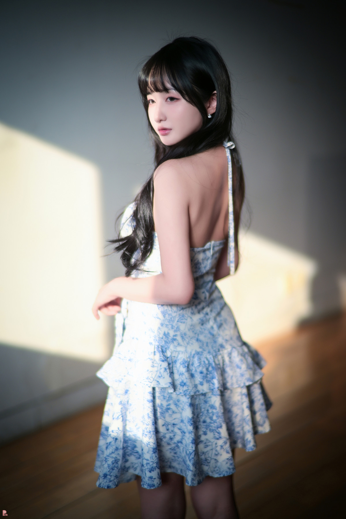 Han Jina 한지나, PINK Photobook ‘Sunshine’ Set.03の写真 29