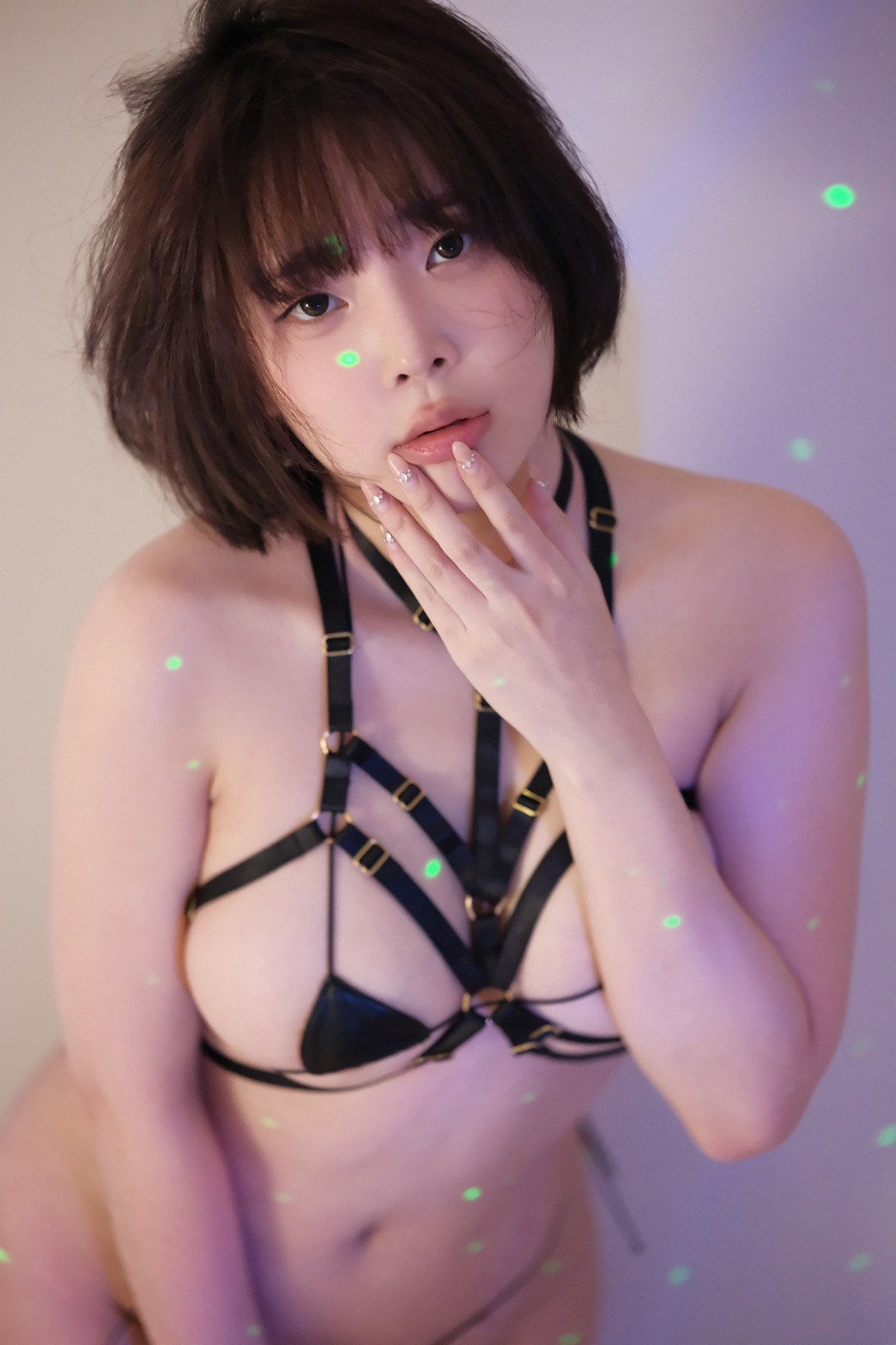 Kang Inkyung 강인경, Photobook ‘Halloween’ Set.02の写真 20