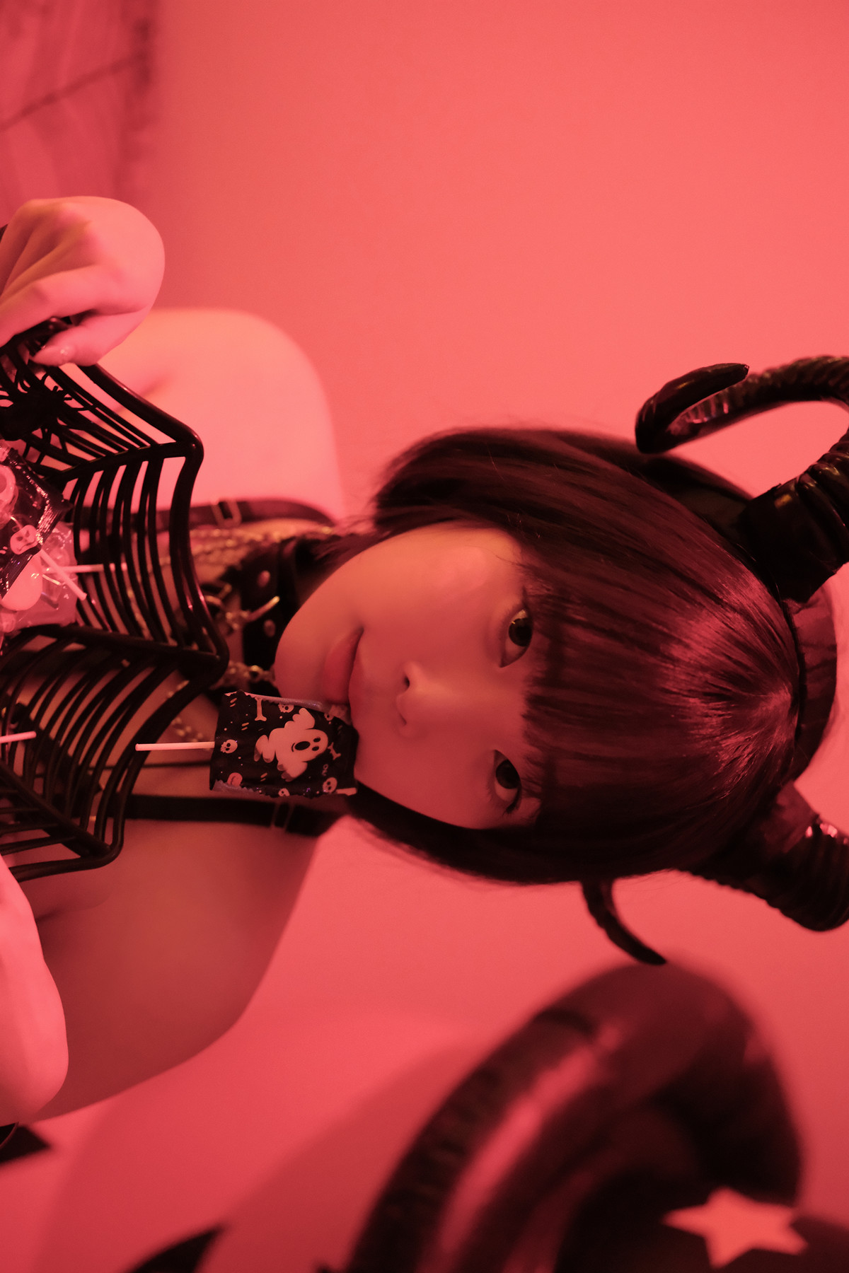 Kang Inkyung 강인경, Photobook ‘Halloween’ Set.01の写真 6