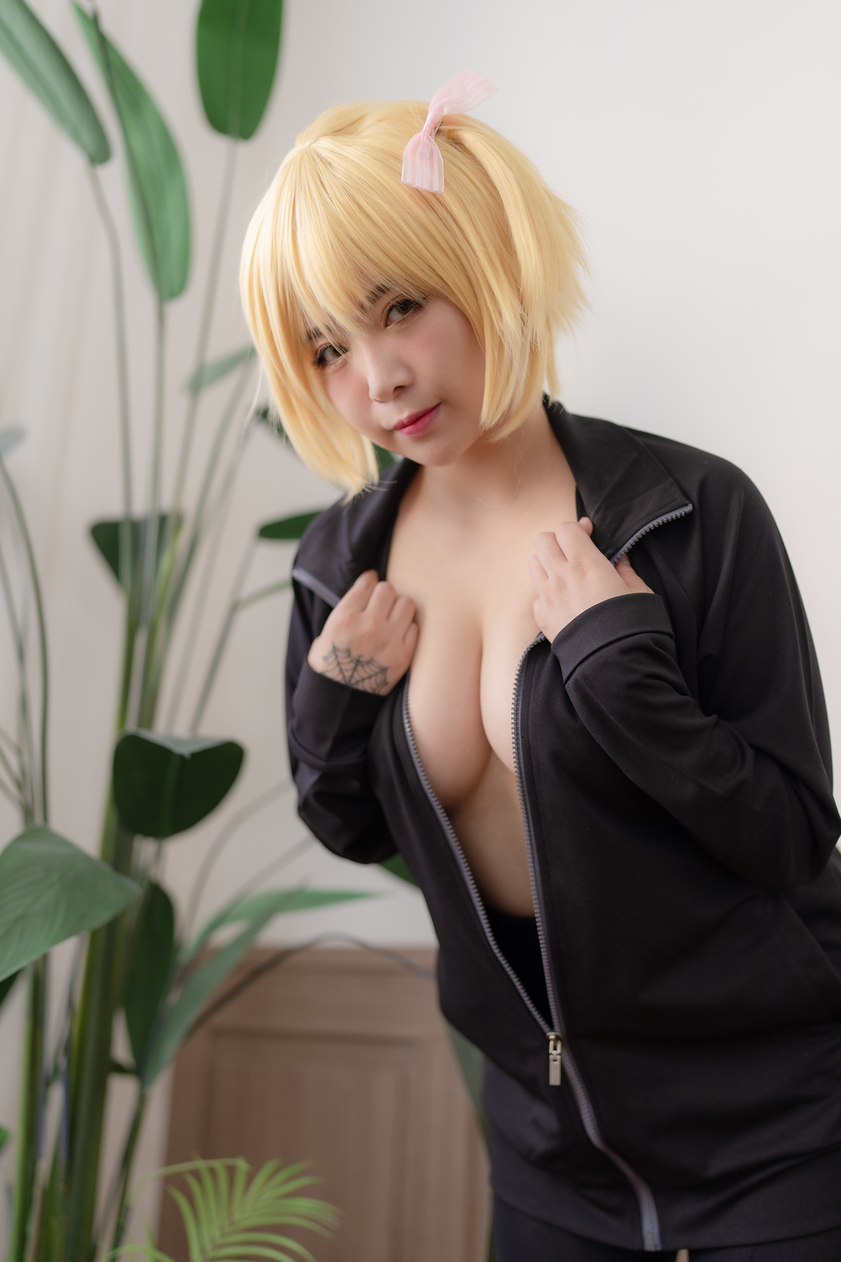 Yuna 유나, Photobook Noname.is.one ‘Yachi’の写真 9