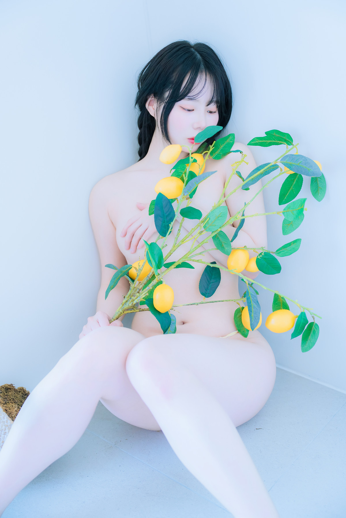 Myua 뮤아, Photobook ‘Lemon’の写真 12