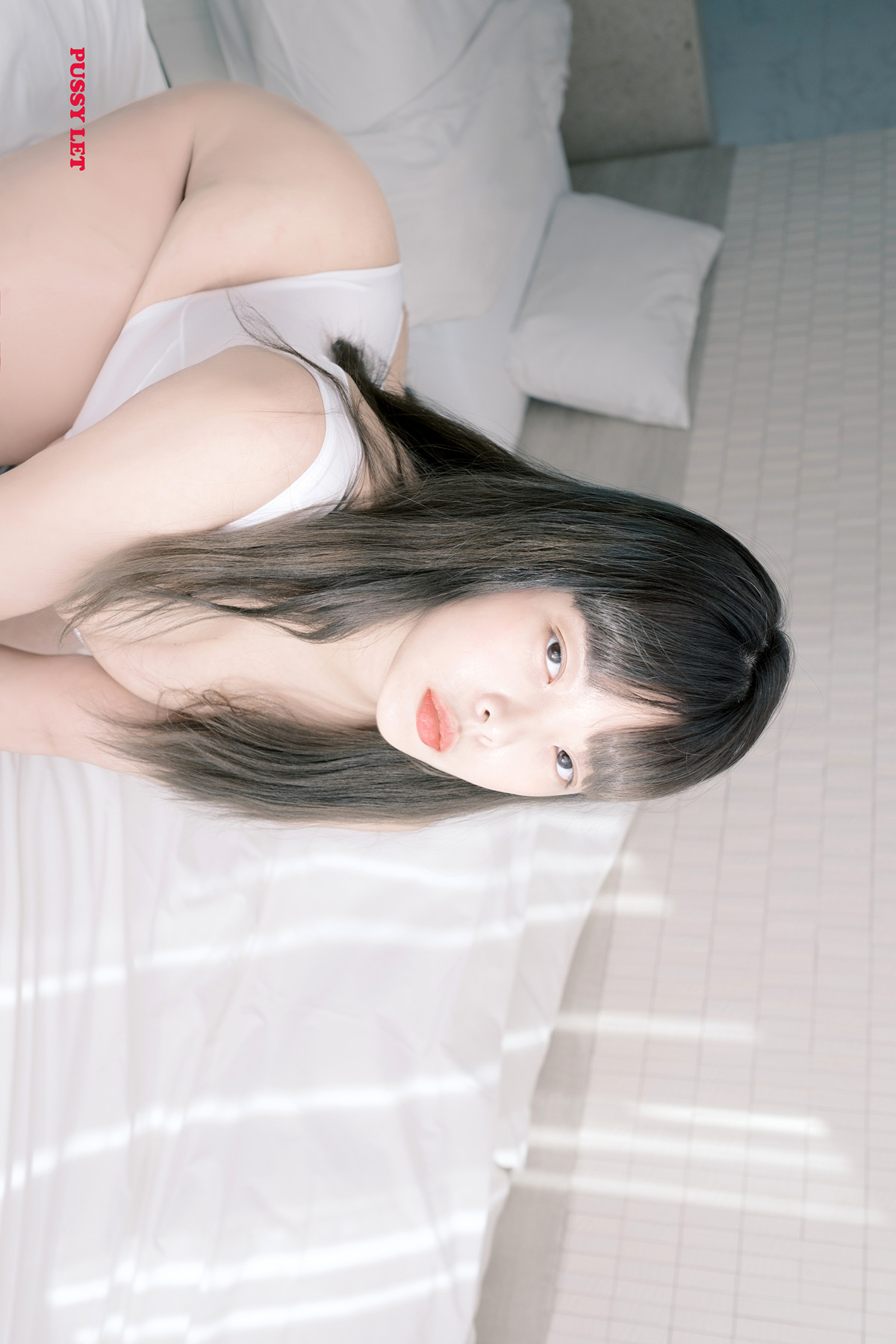 Min-Ah 민아, PUSSYLET Vol.18 Photobook Set.01の写真 4