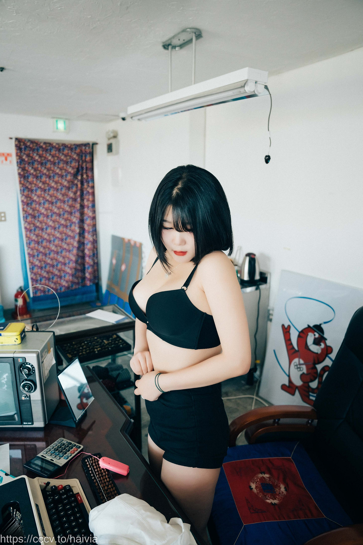 ZIA.Kwon 권지아, Loozy ‘Female Employee’ Set.01の写真 13
