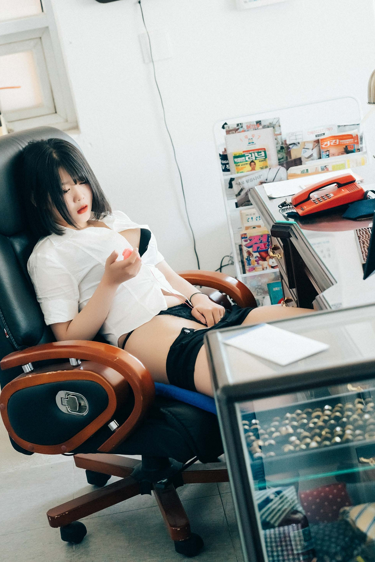 ZIA.Kwon 권지아, Loozy ‘Female Employee’ Set.02の写真 6