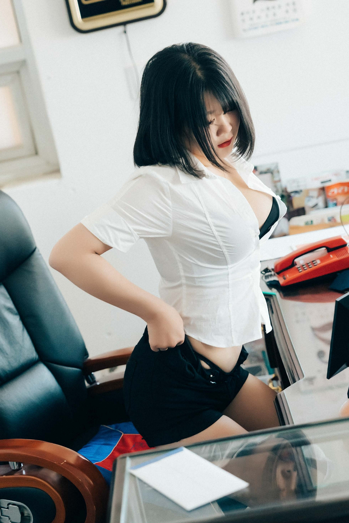 ZIA.Kwon 권지아, Loozy ‘Female Employee’ Set.02の写真 9