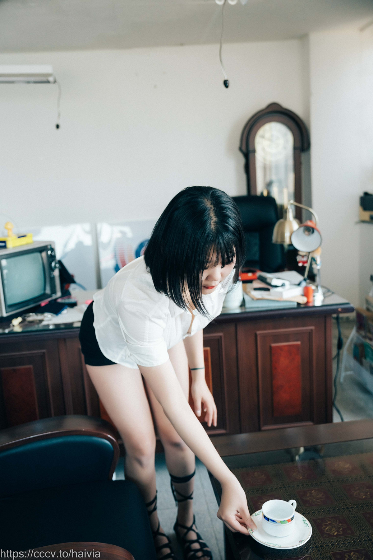 ZIA.Kwon 권지아, Loozy ‘Female Employee’ Set.02の写真 13