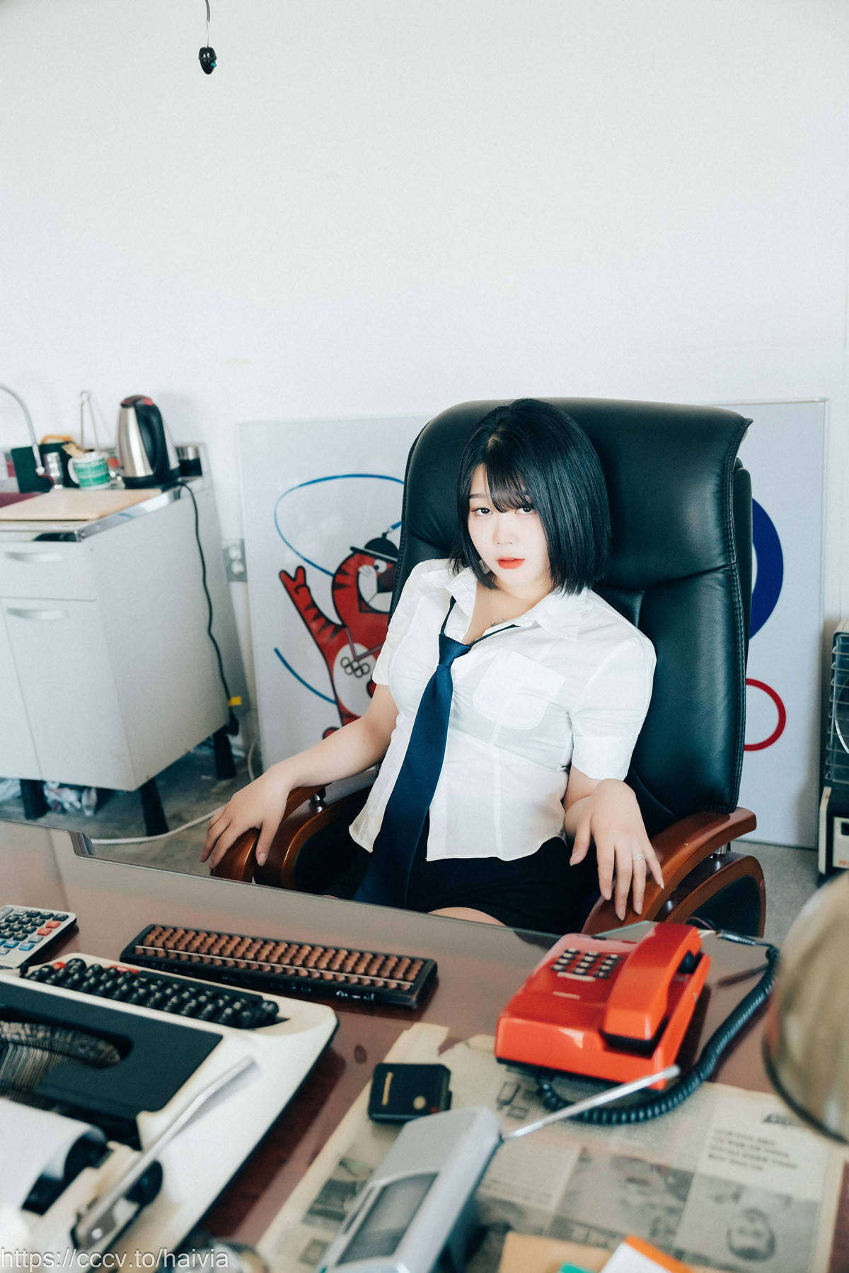 ZIA.Kwon 권지아, Loozy ‘Female Employee’ Set.03の写真 17