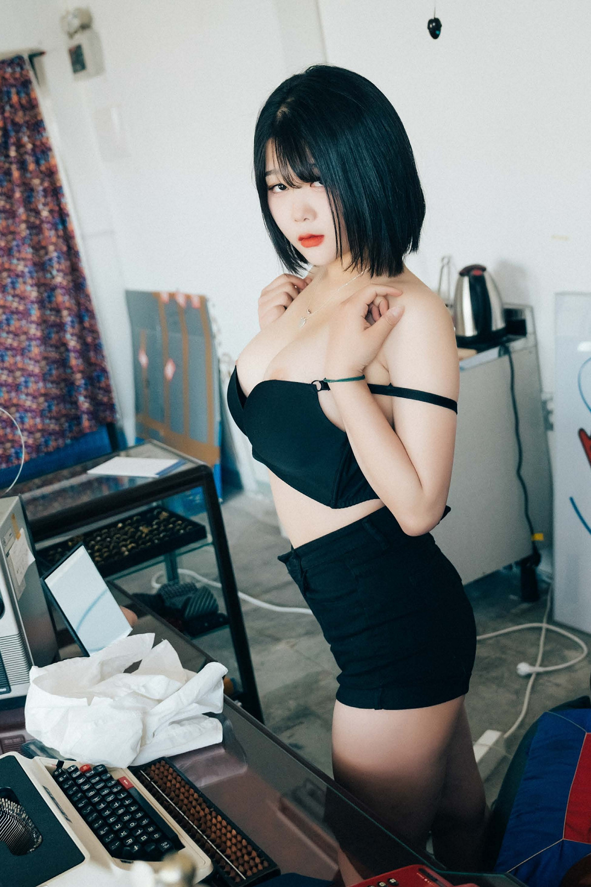 ZIA.Kwon 권지아, Loozy ‘Female Employee’ Set.03の写真 40