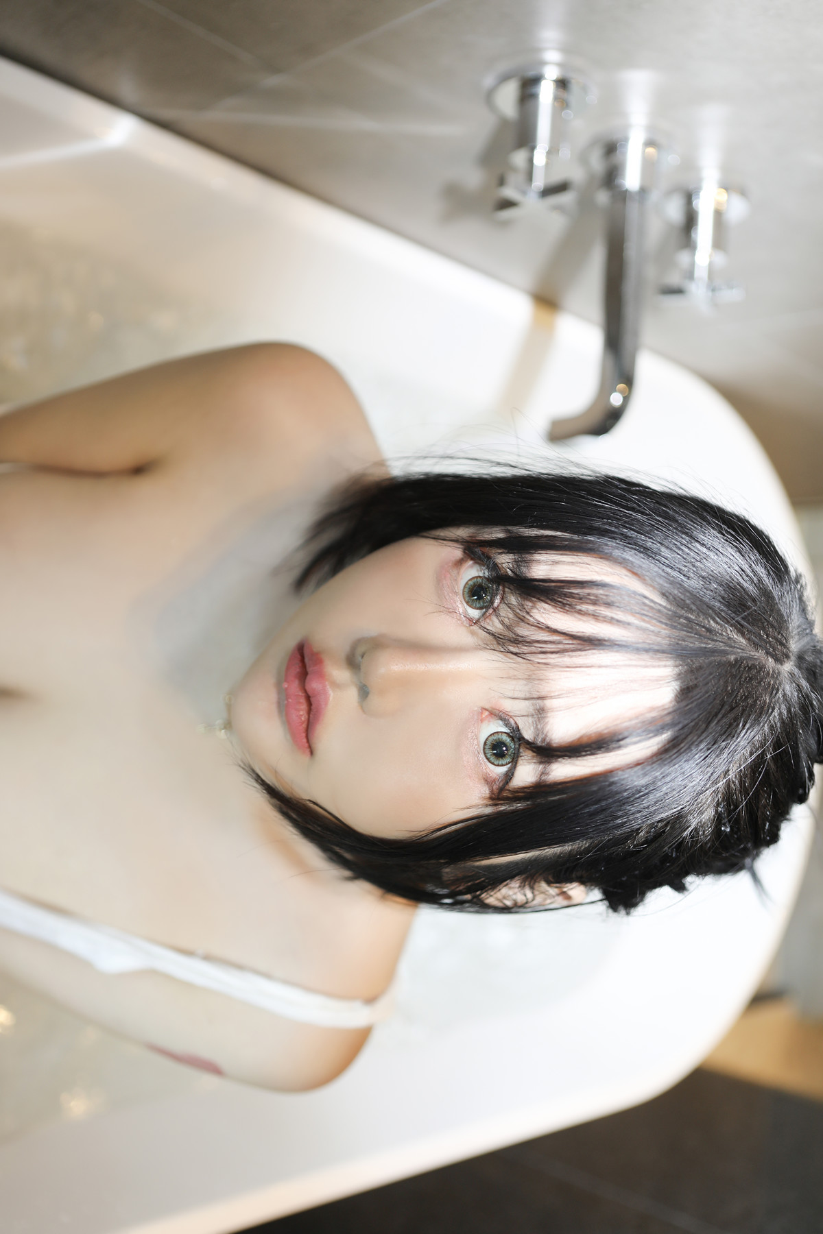 Jisu A 안지수, Photobook ‘With Me Vol.01’ Set.02の写真 21