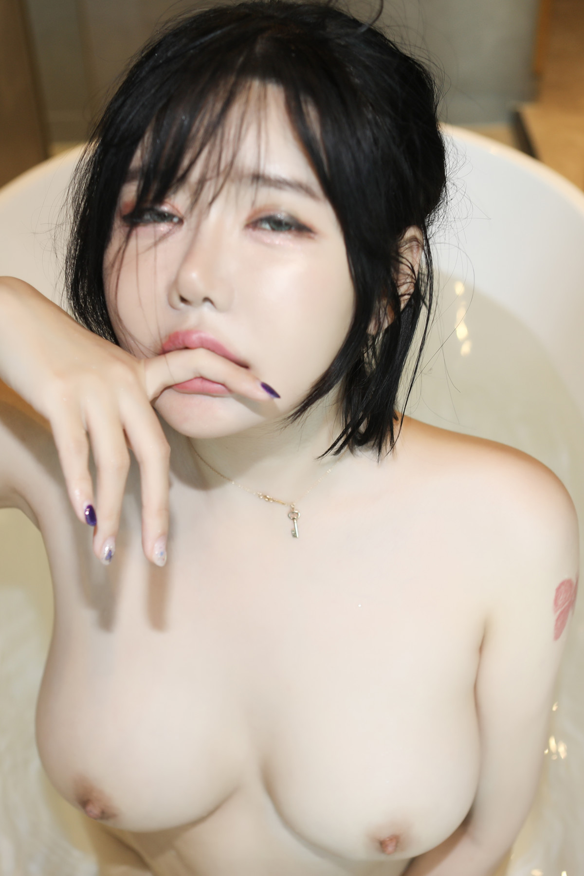 Jisu A 안지수, Photobook ‘With Me Vol.01’ Set.02の写真 32