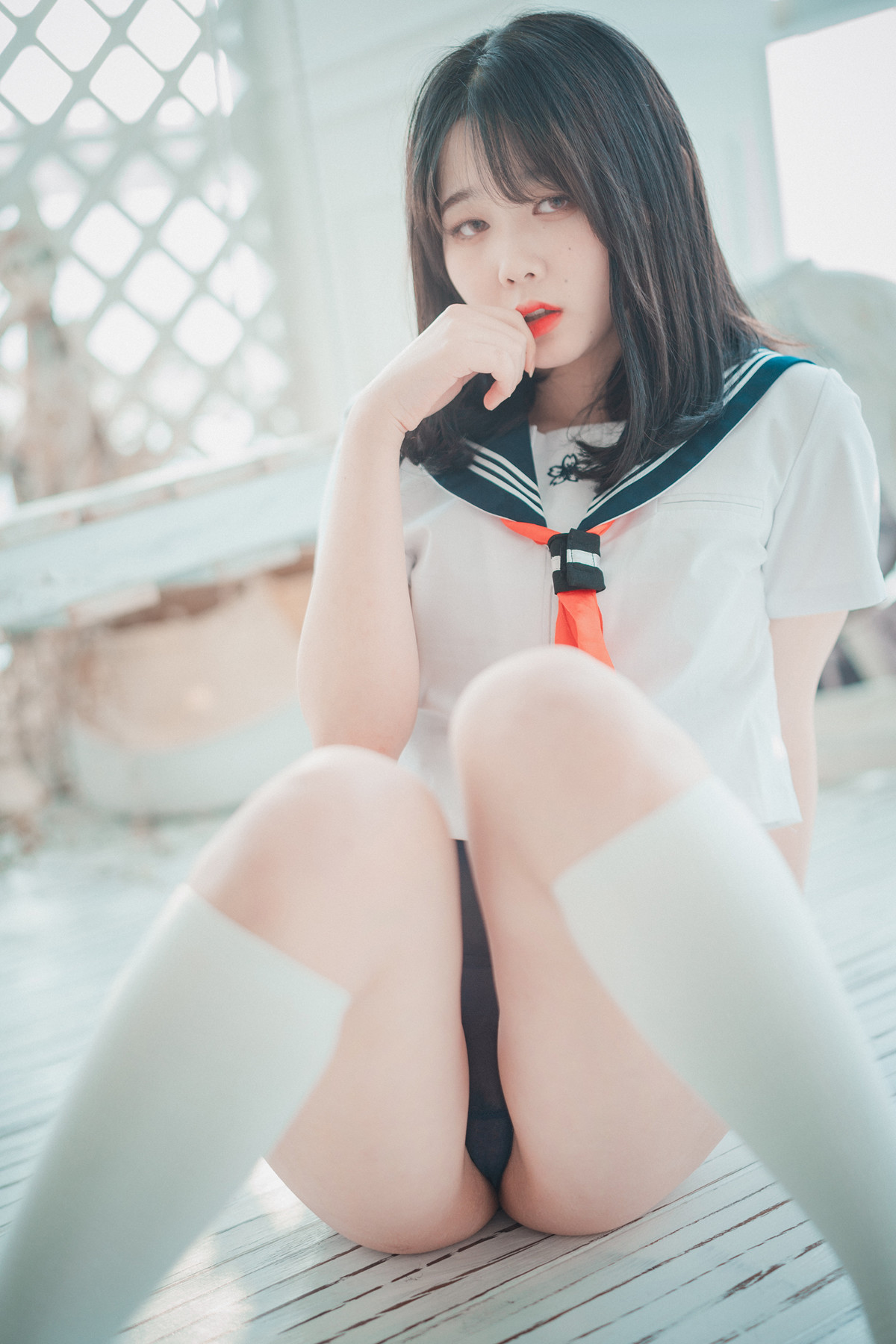 ZIA.Kwon 권지아, DJAWA ‘Swimming Lessons’の写真 17