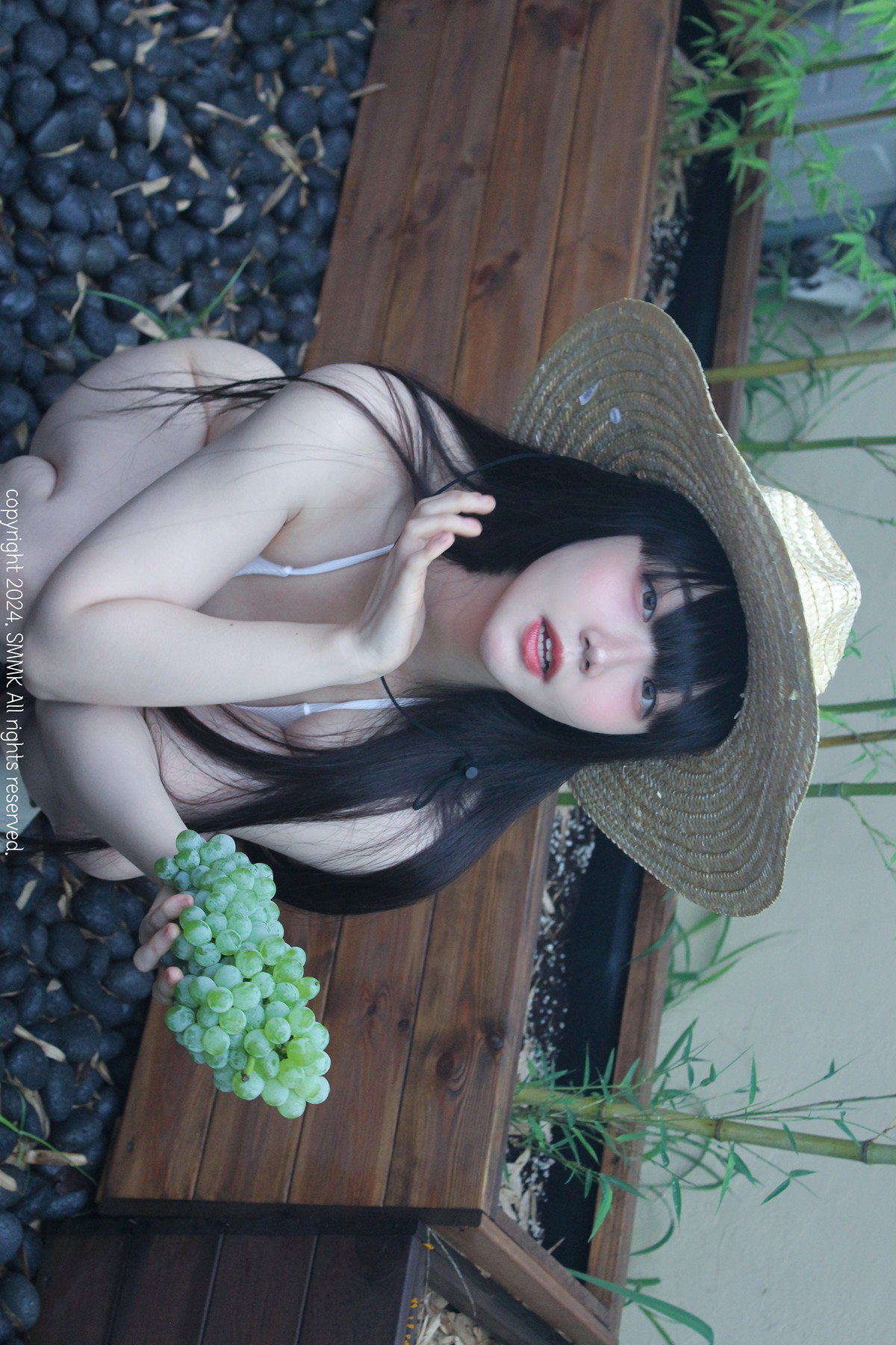 Doyeon 도연, SMMK Photobook ‘Fruits Apple & Grape’ Set.01の写真 15