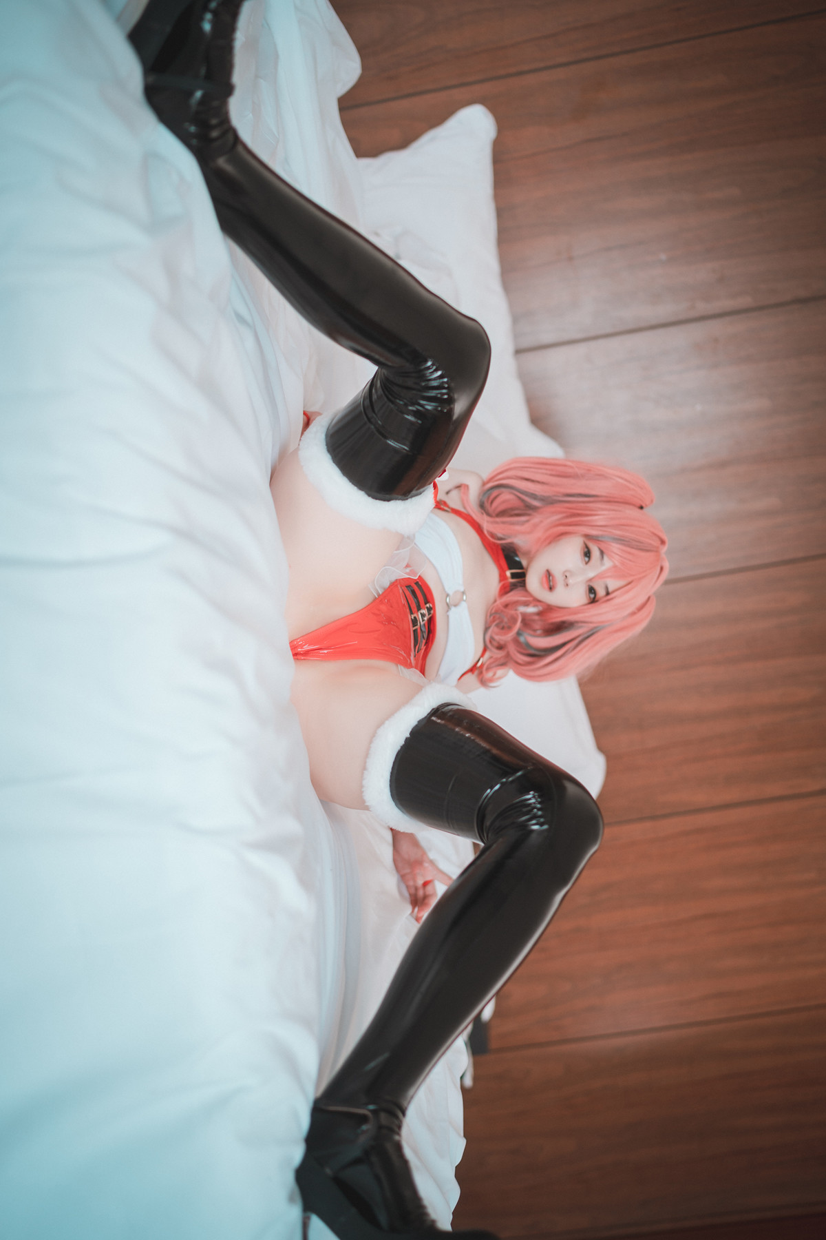 Bambi 밤비, DJAWA ‘Santa Girl in the Summer’ Set.02の写真 26