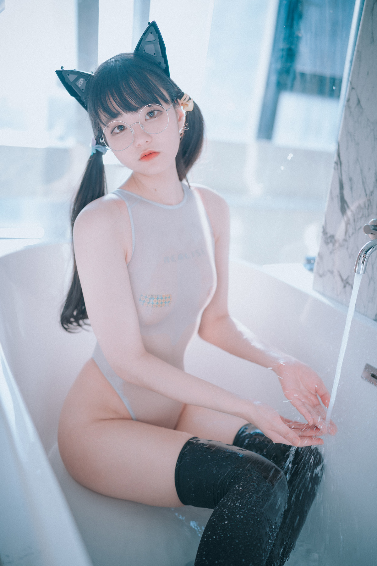 Jeong Jenny 정제니, DJAWA ‘Swimming Lessons #7’ Set.02の写真 17