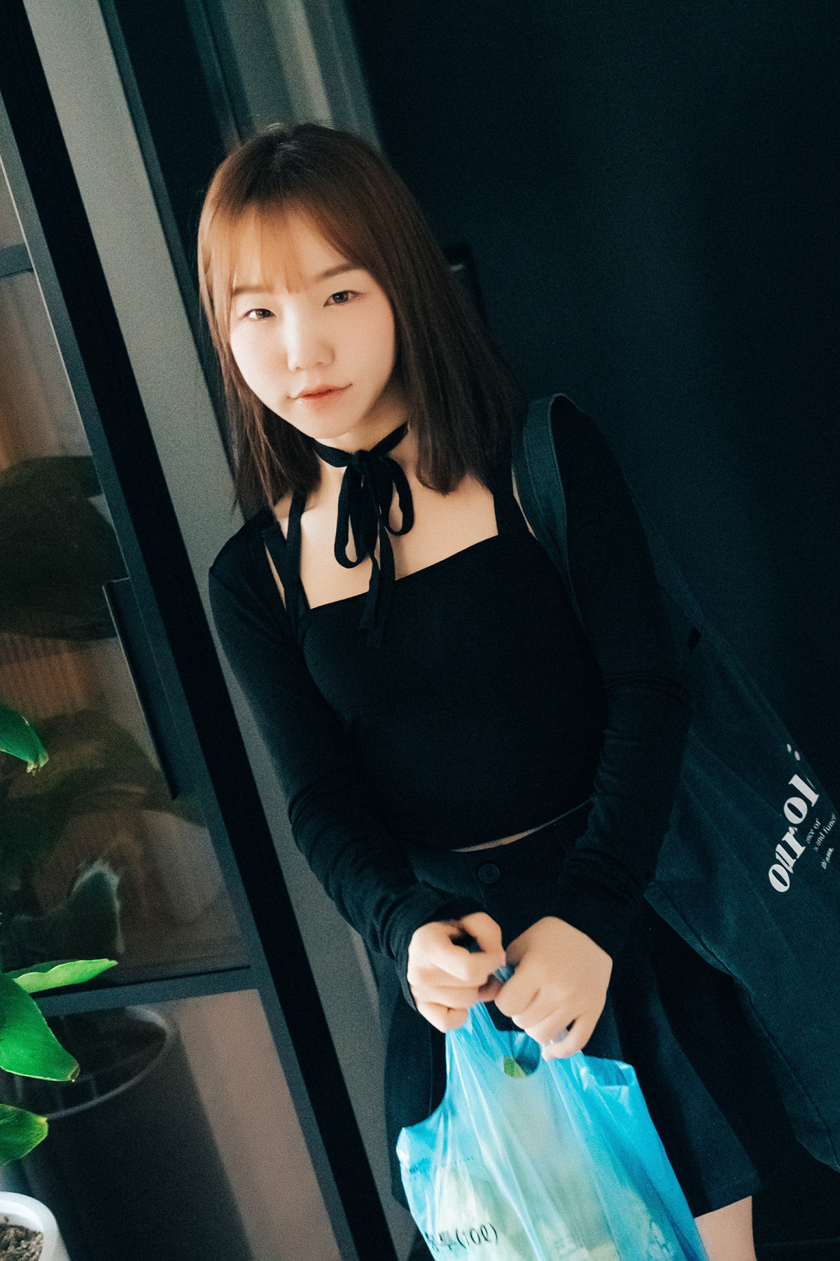 Han Yeri 한예리, Loozy ‘Visitor’ Set.01の写真 2