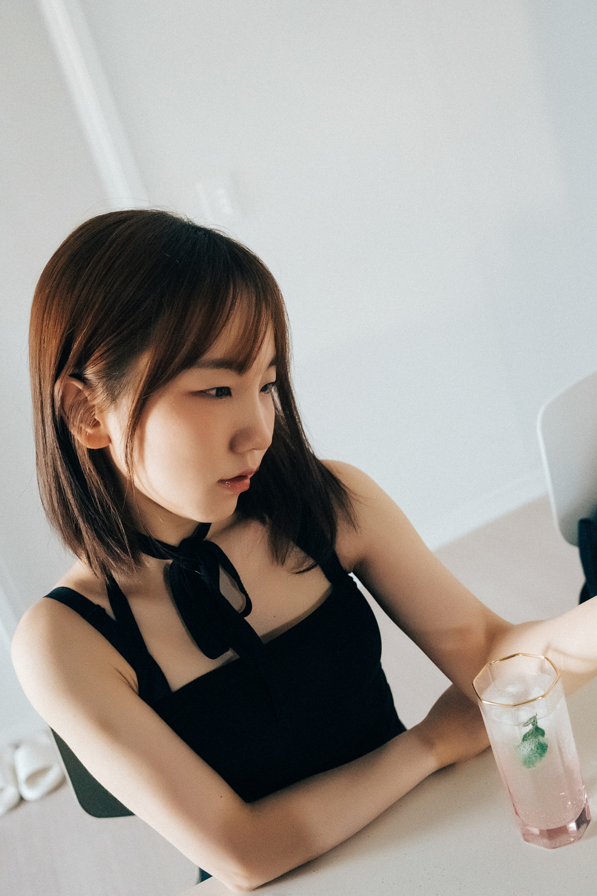 Han Yeri 한예리, Loozy ‘Visitor’ Set.01の写真 40
