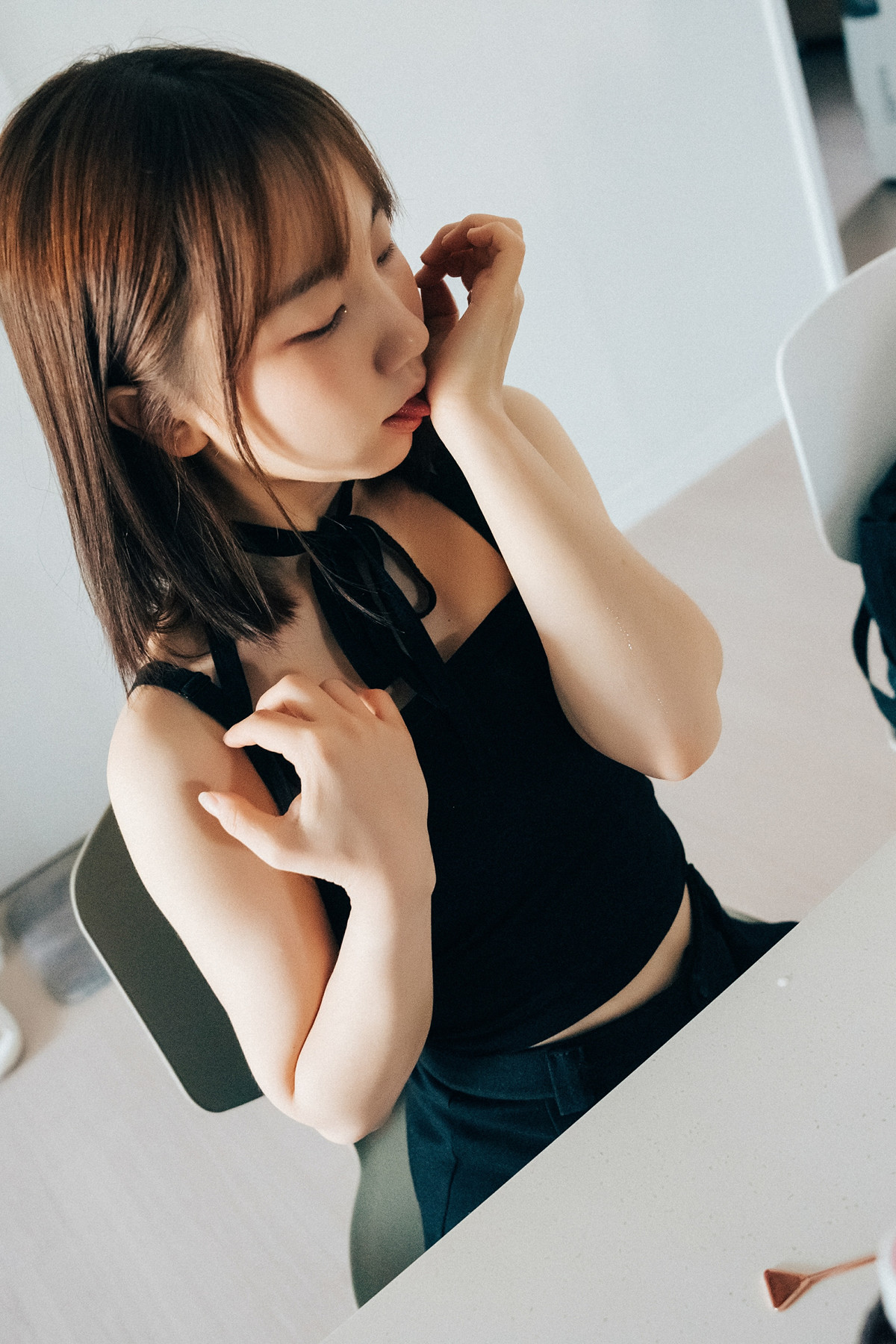 Han Yeri 한예리, Loozy ‘Visitor’ Set.01の写真 41