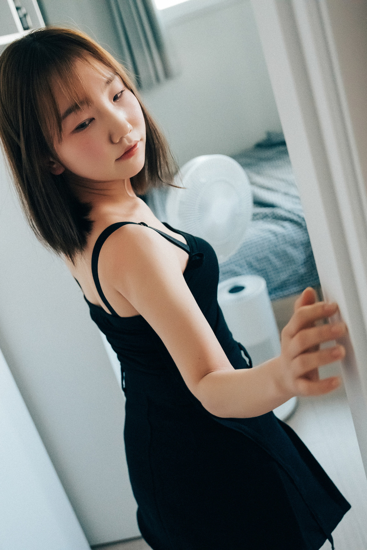 Han Yeri 한예리, Loozy ‘Visitor’ Set.02の写真 6