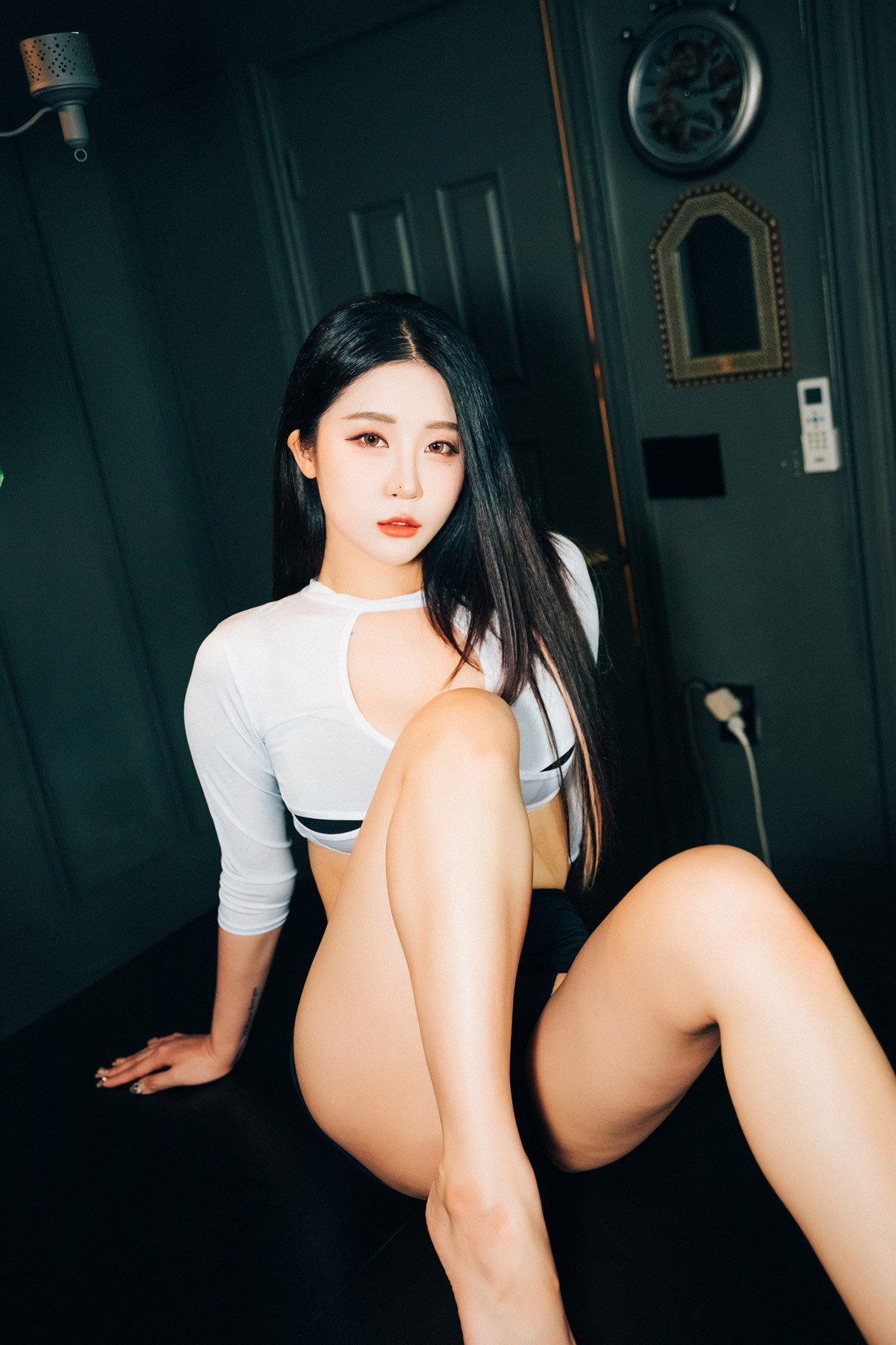 Jeong Bomi 정보미, Loozy ‘Roomate’の写真 6