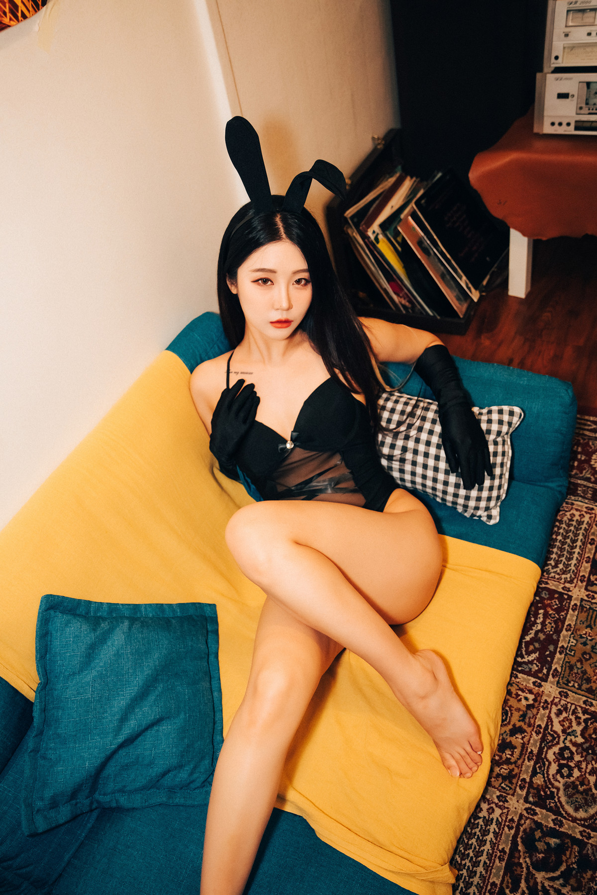Jeong Bomi 정보미, Loozy ‘Roomate’の写真 27