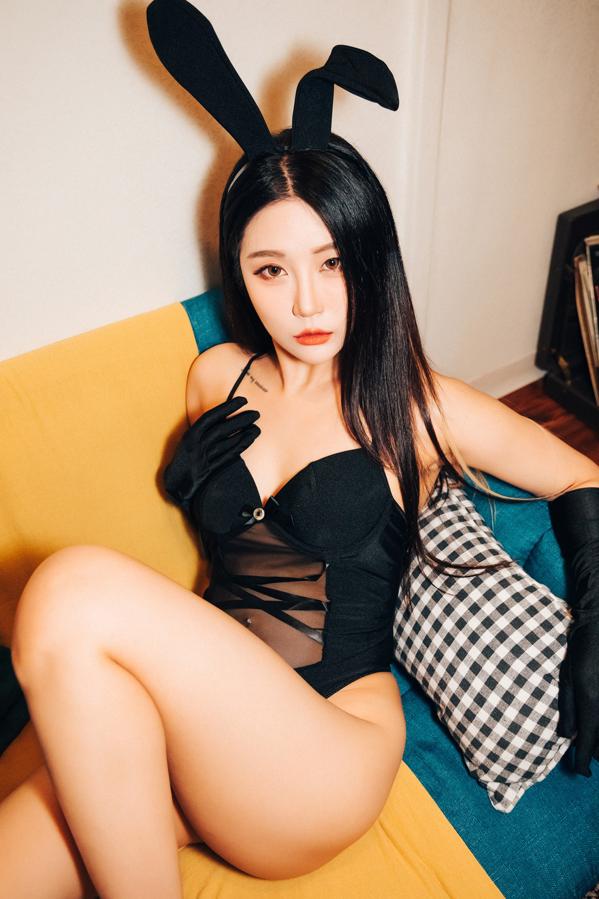 Jeong Bomi 정보미, Loozy ‘Roomate’の写真 28