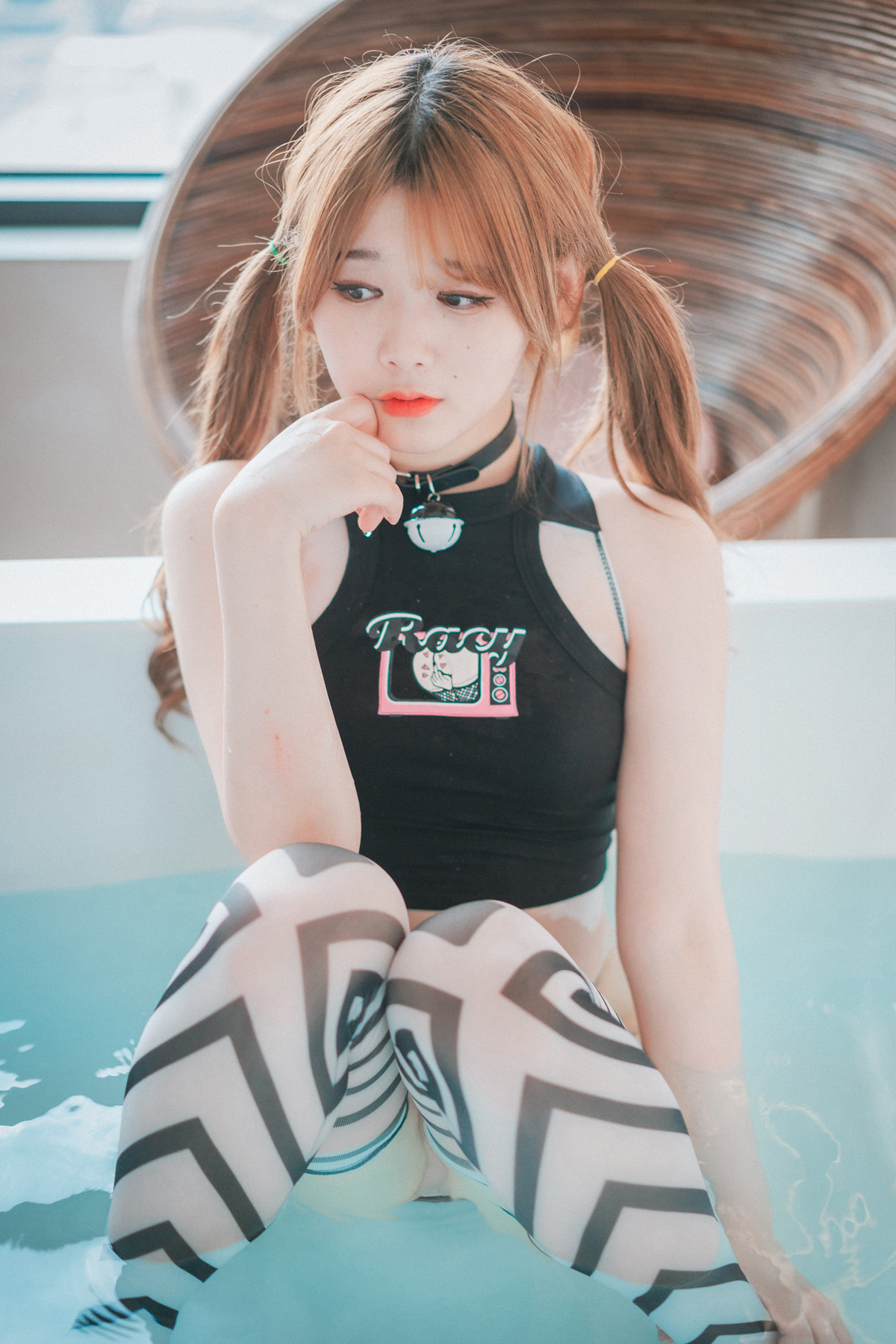 ZIA.Kwon 권지아, DJAWA ‘Swimming Lessons #2’ Set.02の写真 13