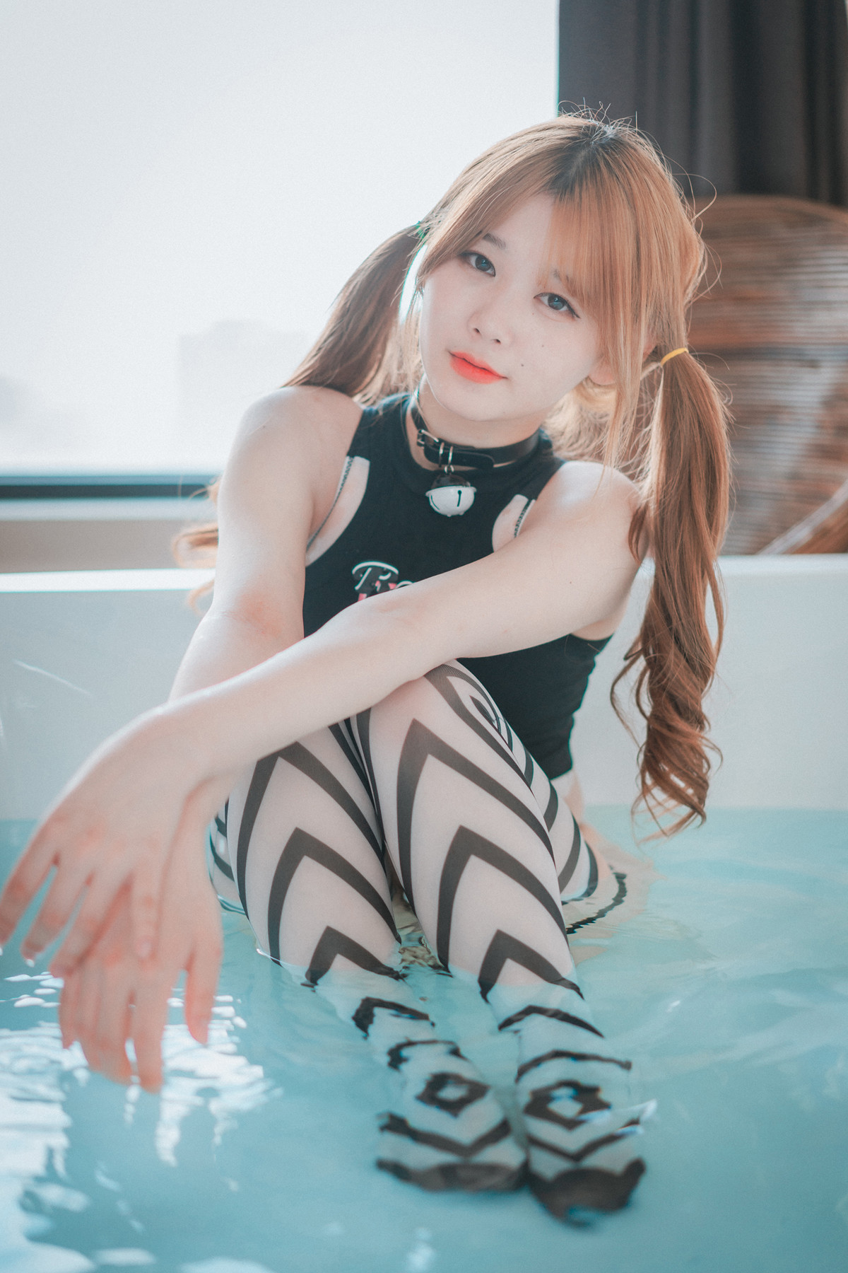 ZIA.Kwon 권지아, DJAWA ‘Swimming Lessons #2’ Set.02の写真 14