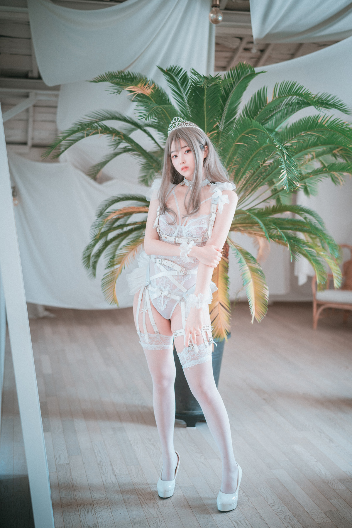 Bambi 밤비, DJAWA ‘Reine de Blanc’の写真 3