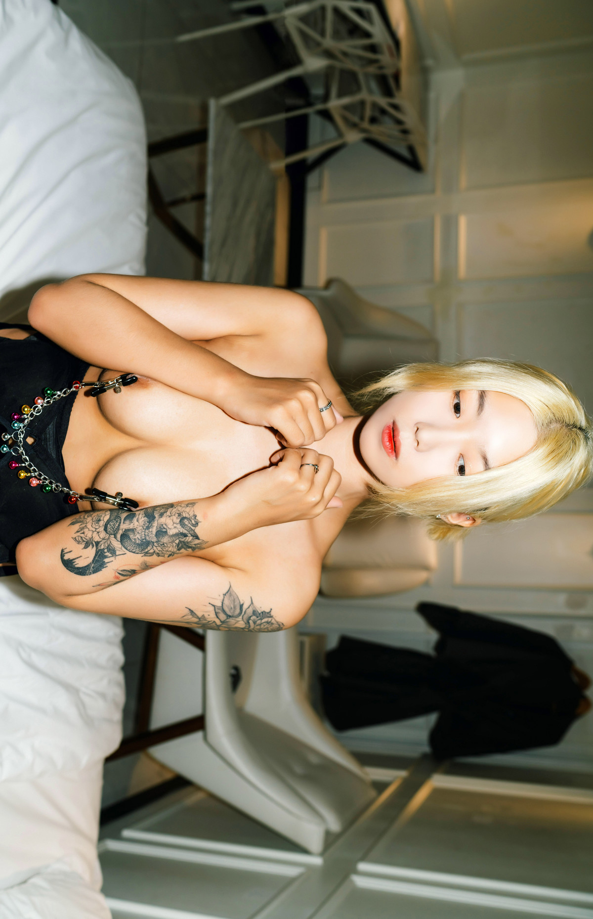 Seol-Ah 설아, Moon Night Snap ‘Hot Debut’ Set.01の写真 34