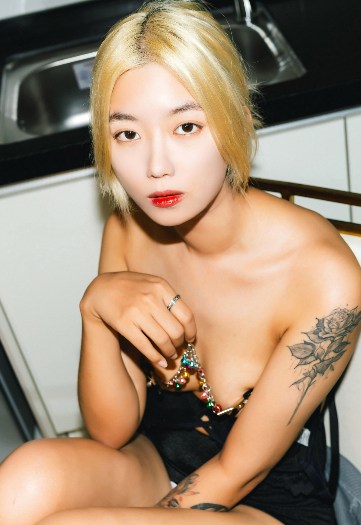 Seol-Ah 설아, Moon Night Snap ‘Hot Debut’ Set.01の写真 49
