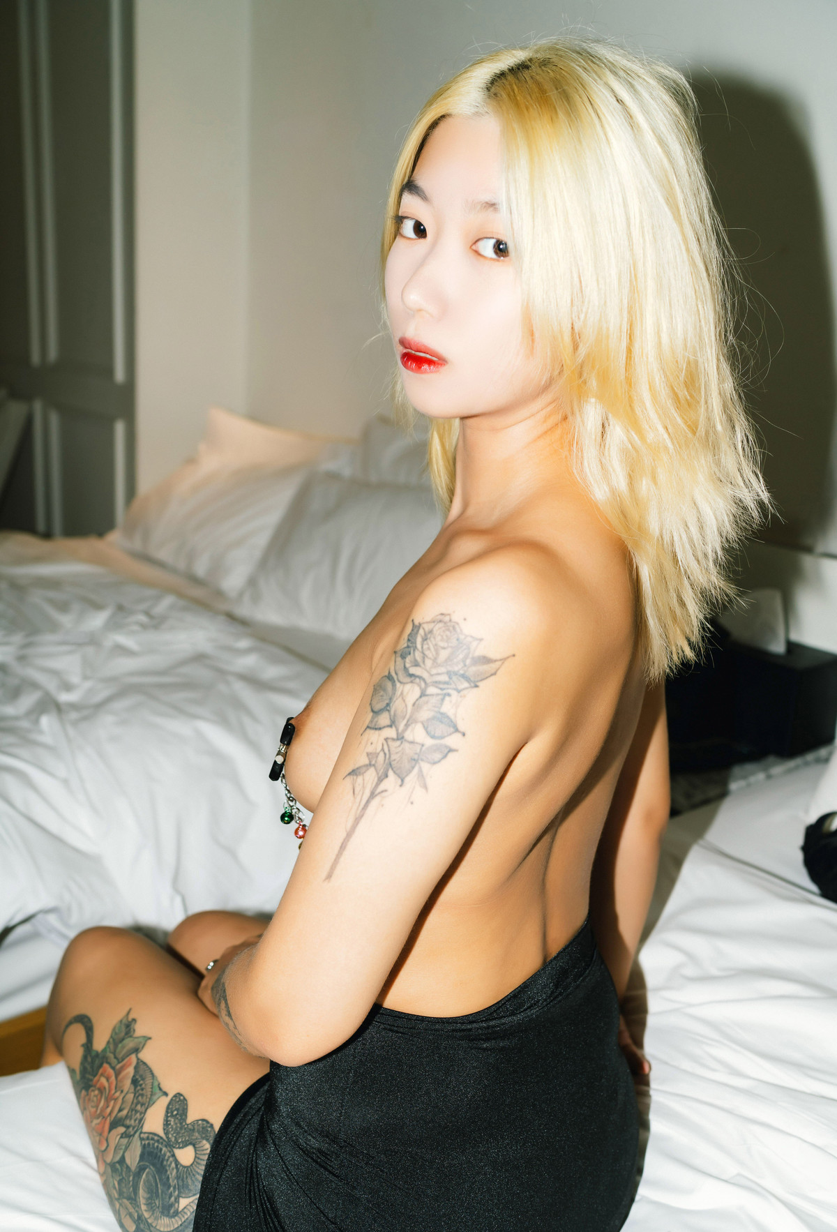 Seol-Ah 설아, Moon Night Snap ‘Hot Debut’ Set.01の写真 70