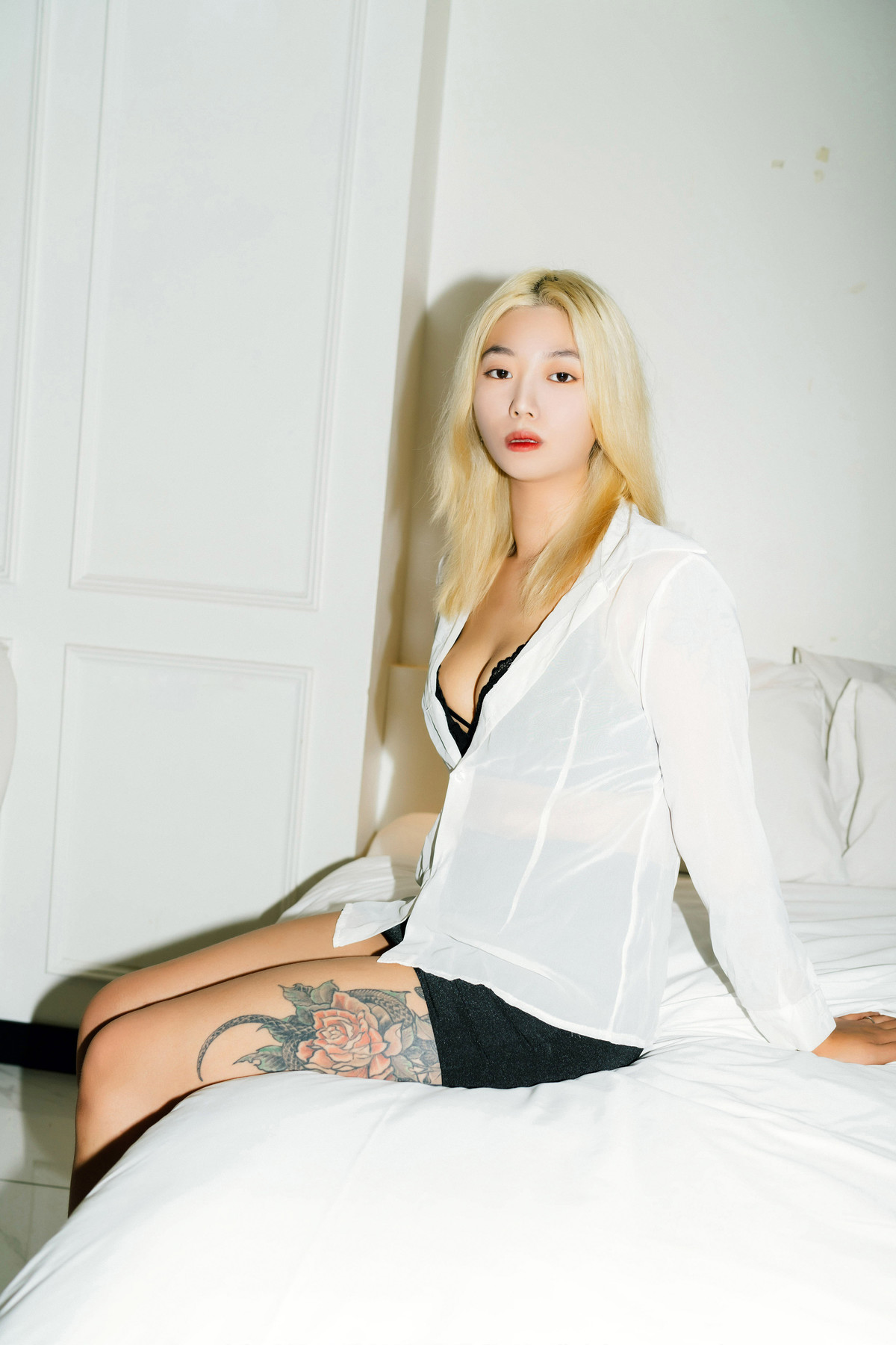 Seol-Ah 설아, Moon Night Snap ‘Hot Debut’ Set.02の写真 2