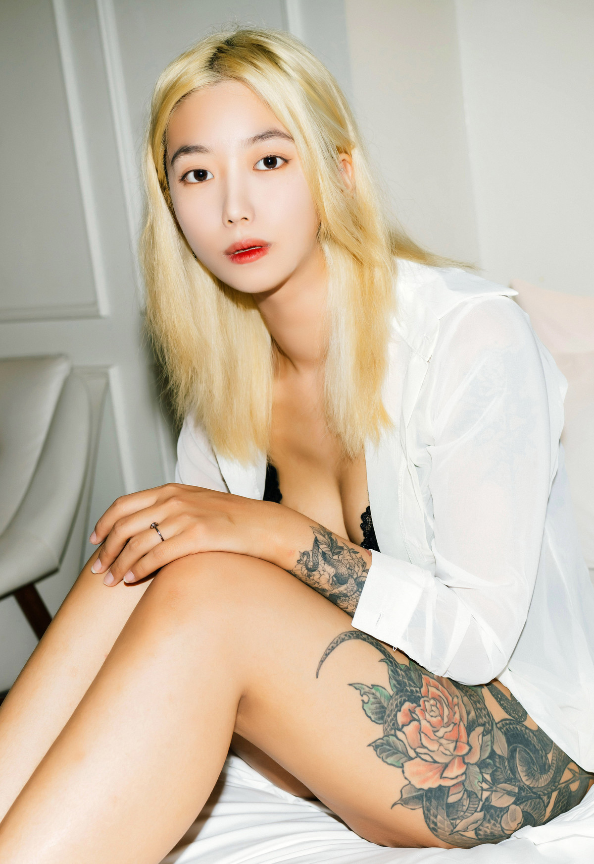 Seol-Ah 설아, Moon Night Snap ‘Hot Debut’ Set.02の写真 18