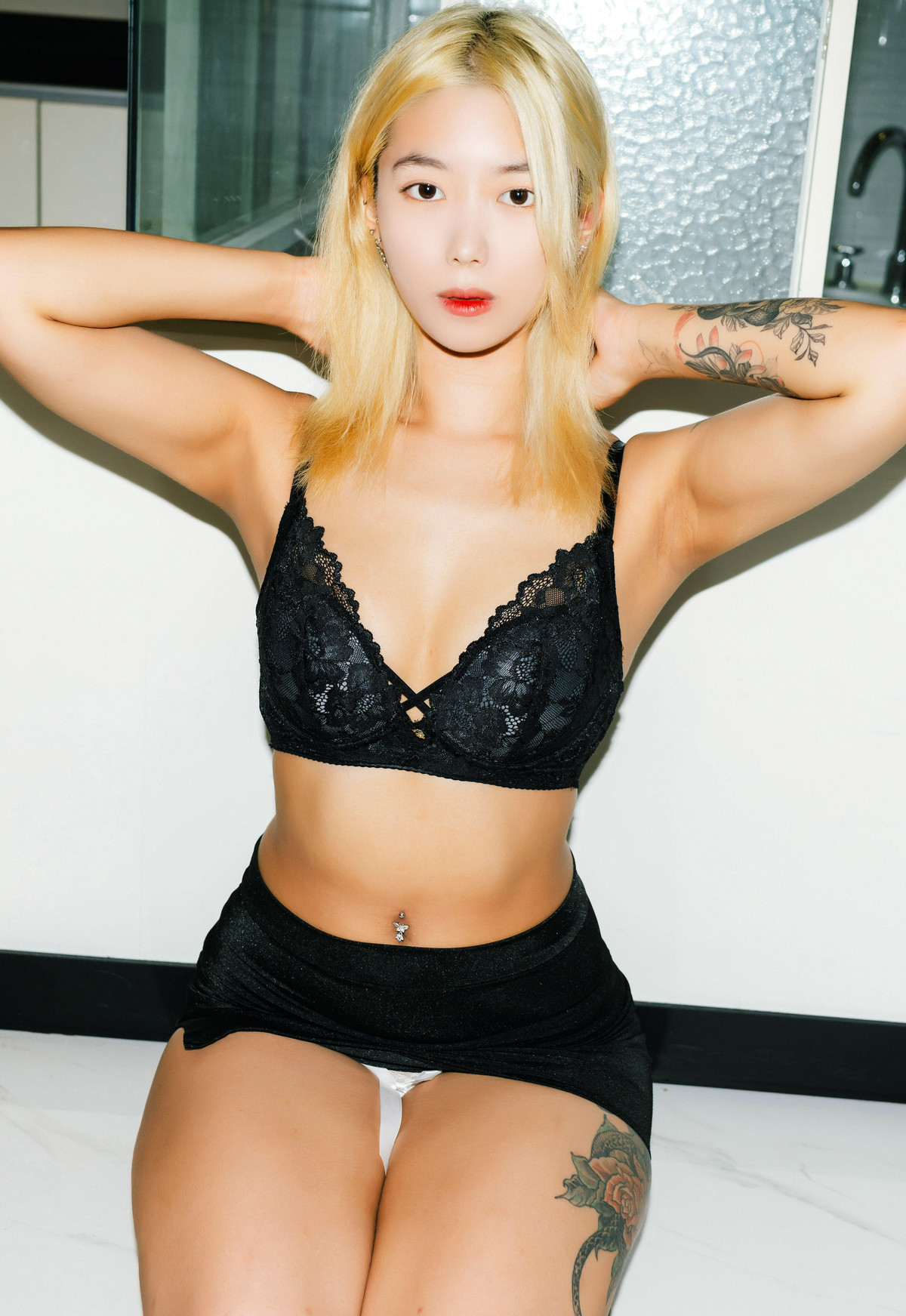 Seol-Ah 설아, Moon Night Snap ‘Hot Debut’ Set.02の写真 31