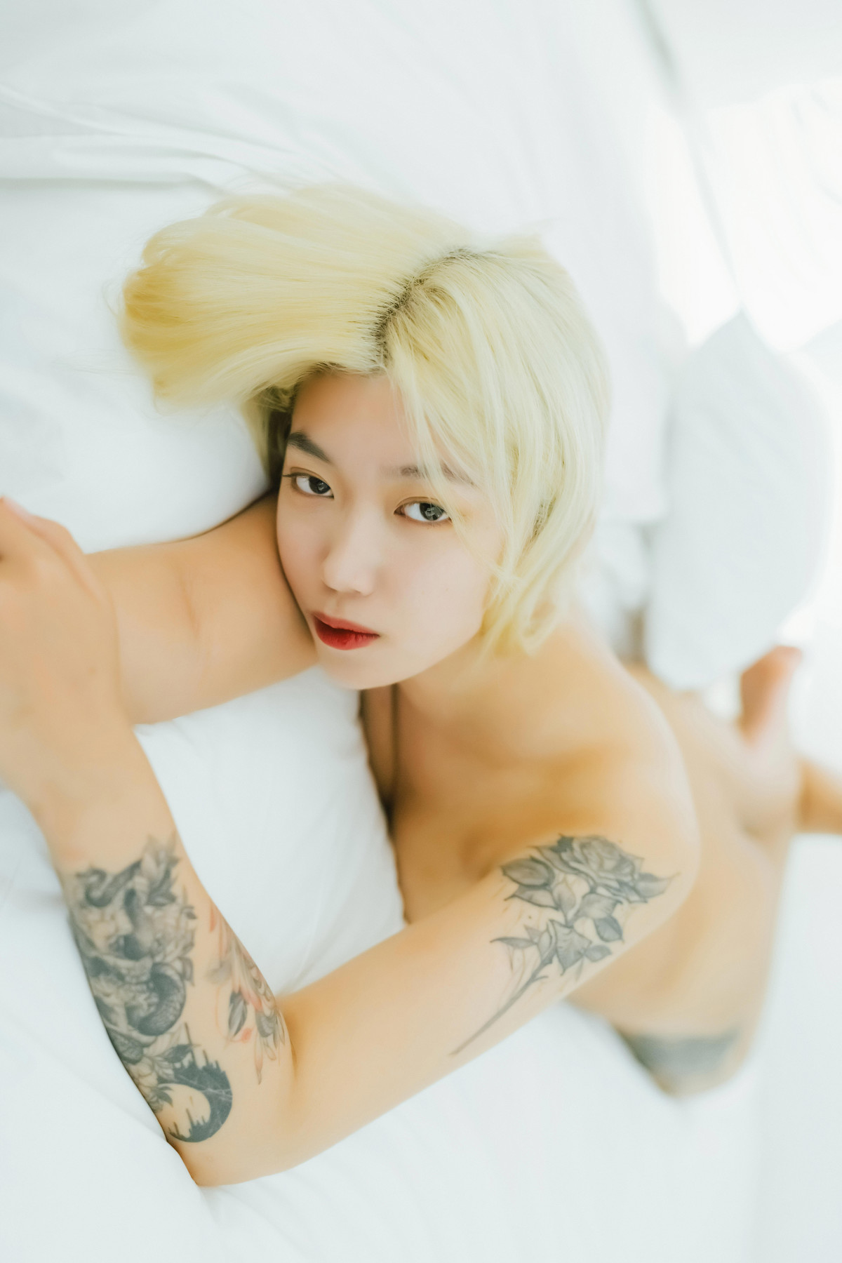Seol-Ah 설아, Moon Night Snap ‘Hot Debut’ Set.02の写真 63