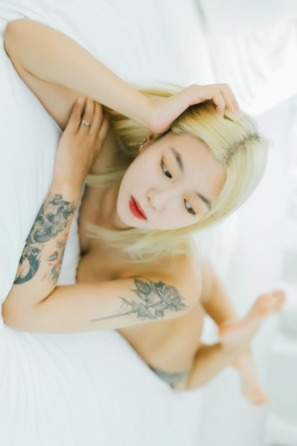 Seol-Ah 설아, Moon Night Snap ‘Hot Debut’ Set.02の写真 65