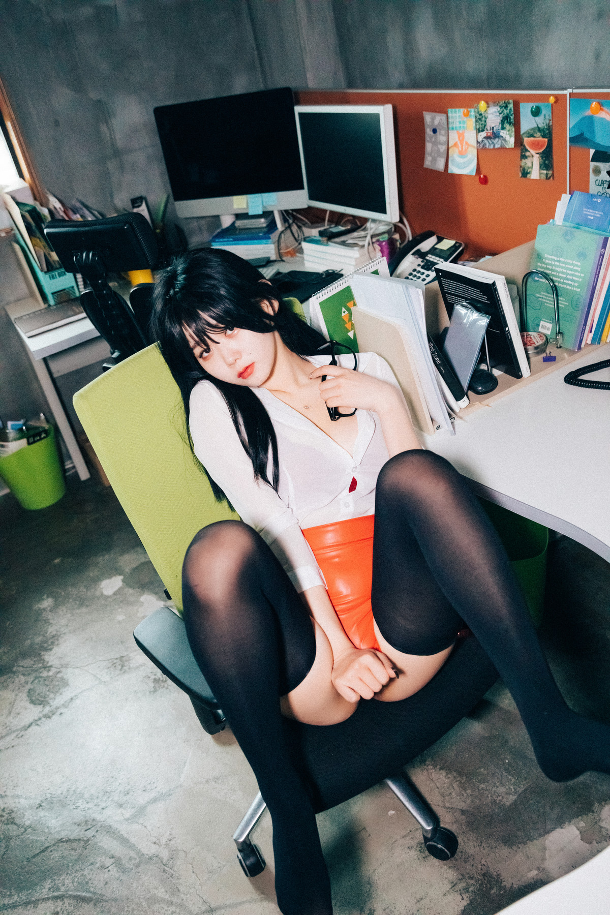 ZIA.Kwon 권지아, Loozy ‘Office Slave’ Set.01の写真 26