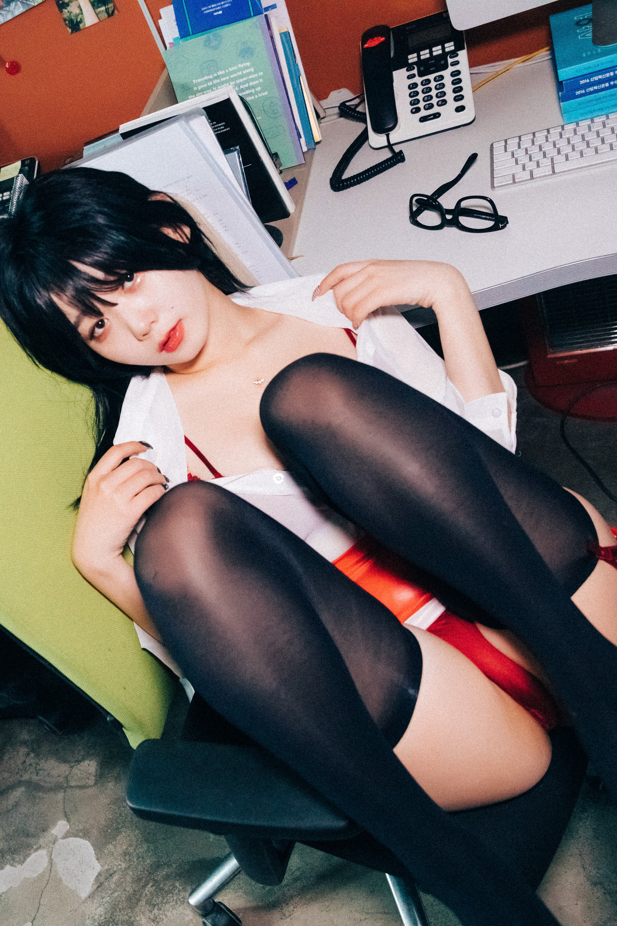 ZIA.Kwon 권지아, Loozy ‘Office Slave’ Set.02の写真 10