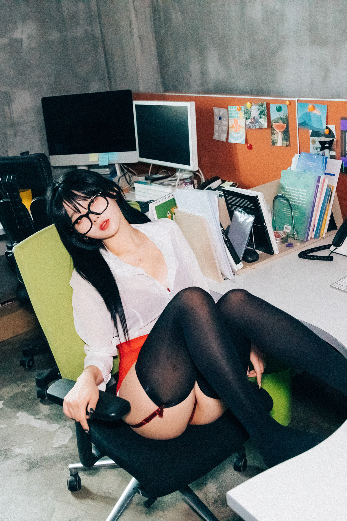 ZIA.Kwon 권지아, Loozy ‘Office Slave’ Set.02の写真 19
