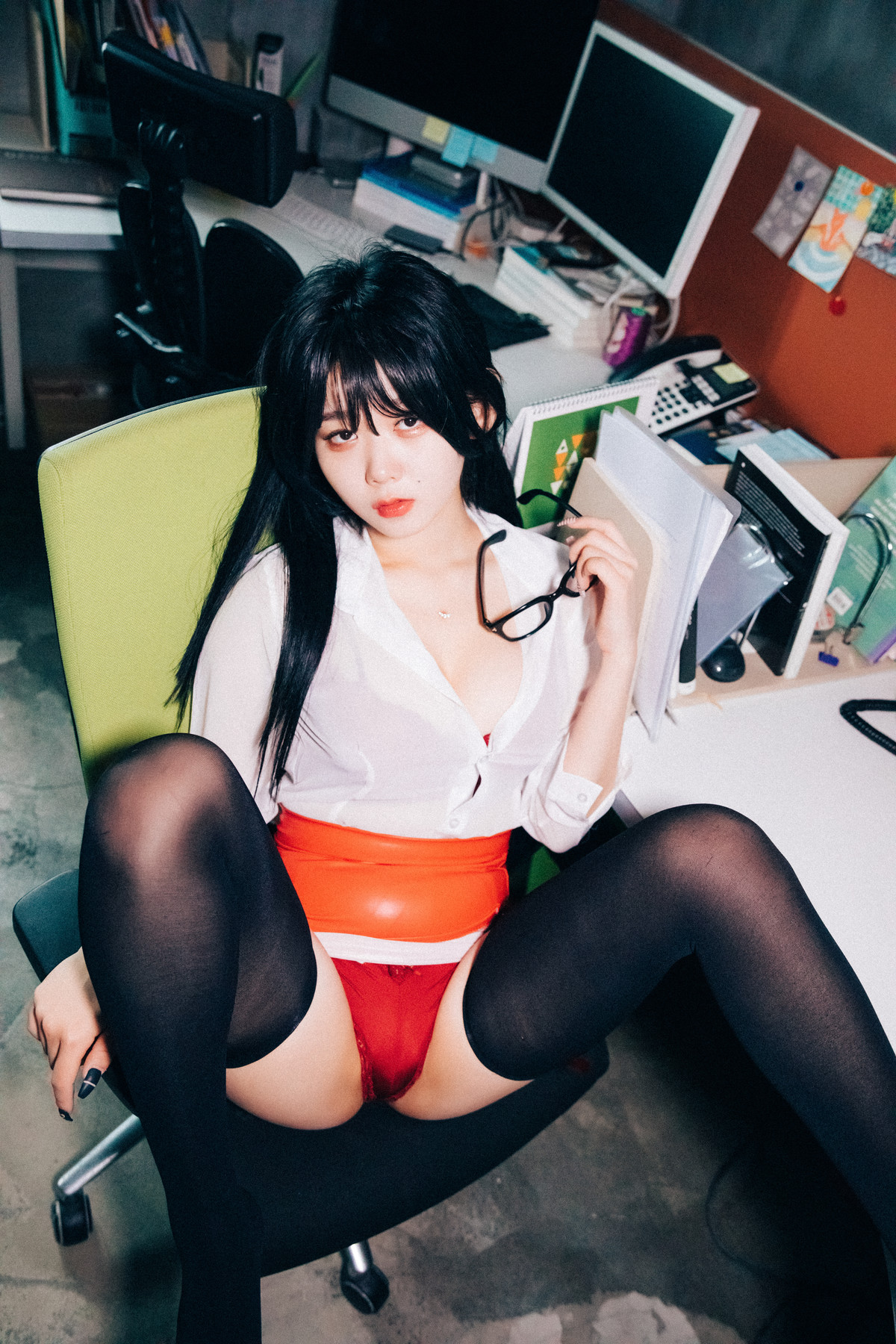 ZIA.Kwon 권지아, Loozy ‘Office Slave’ Set.02の写真 23
