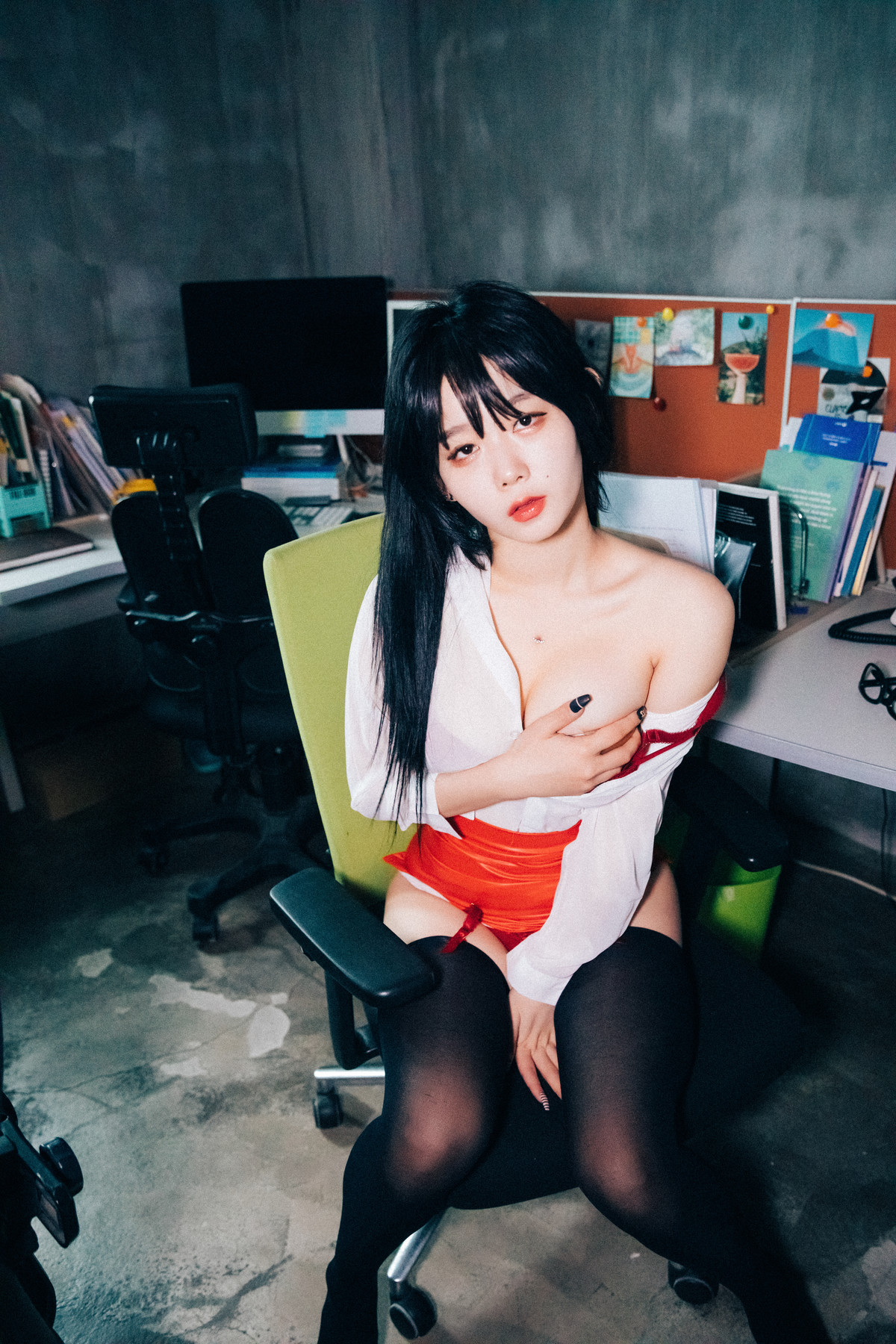 ZIA.Kwon 권지아, Loozy ‘Office Slave’ Set.02の写真 25
